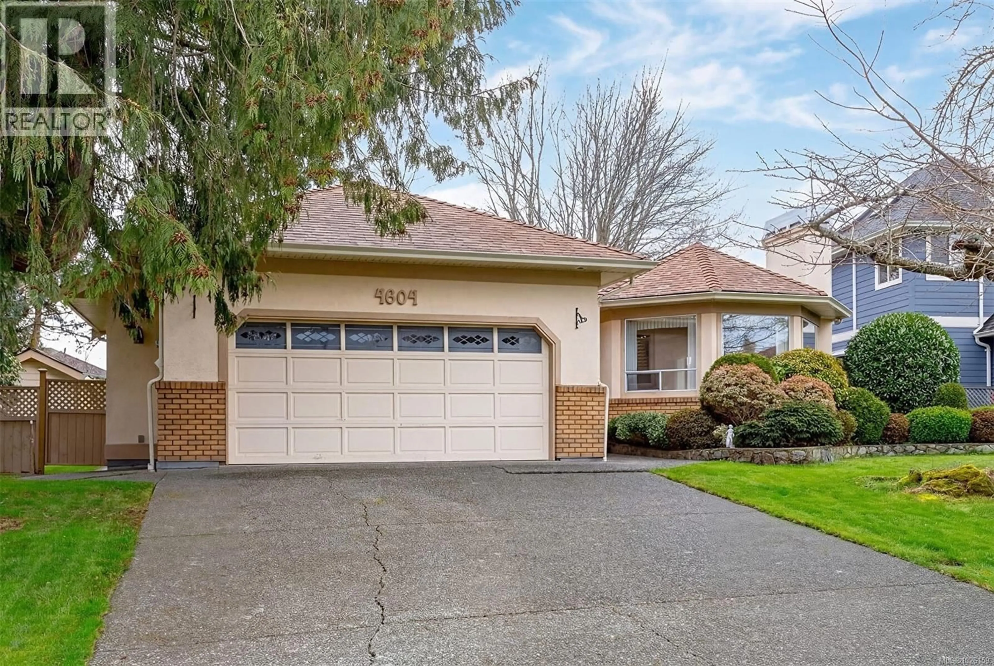 Unknown for 4604 SUNNYMEAD WAY, Saanich British Columbia V8Y3B7