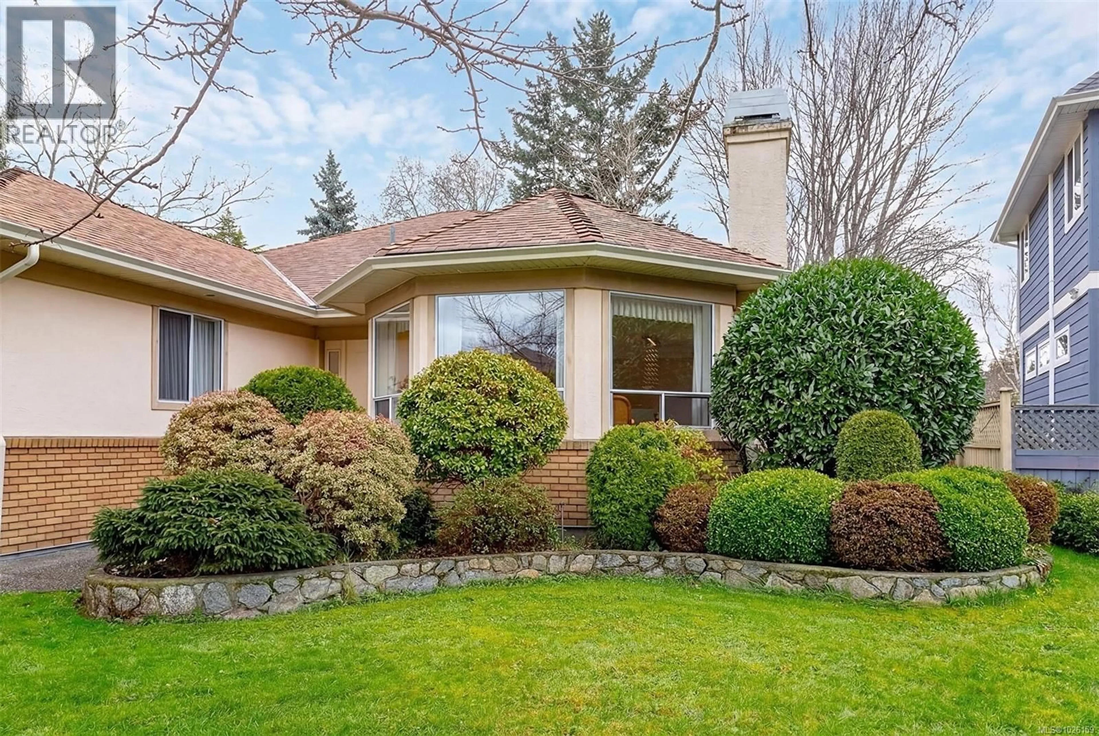 Unknown for 4604 SUNNYMEAD WAY, Saanich British Columbia V8Y3B7