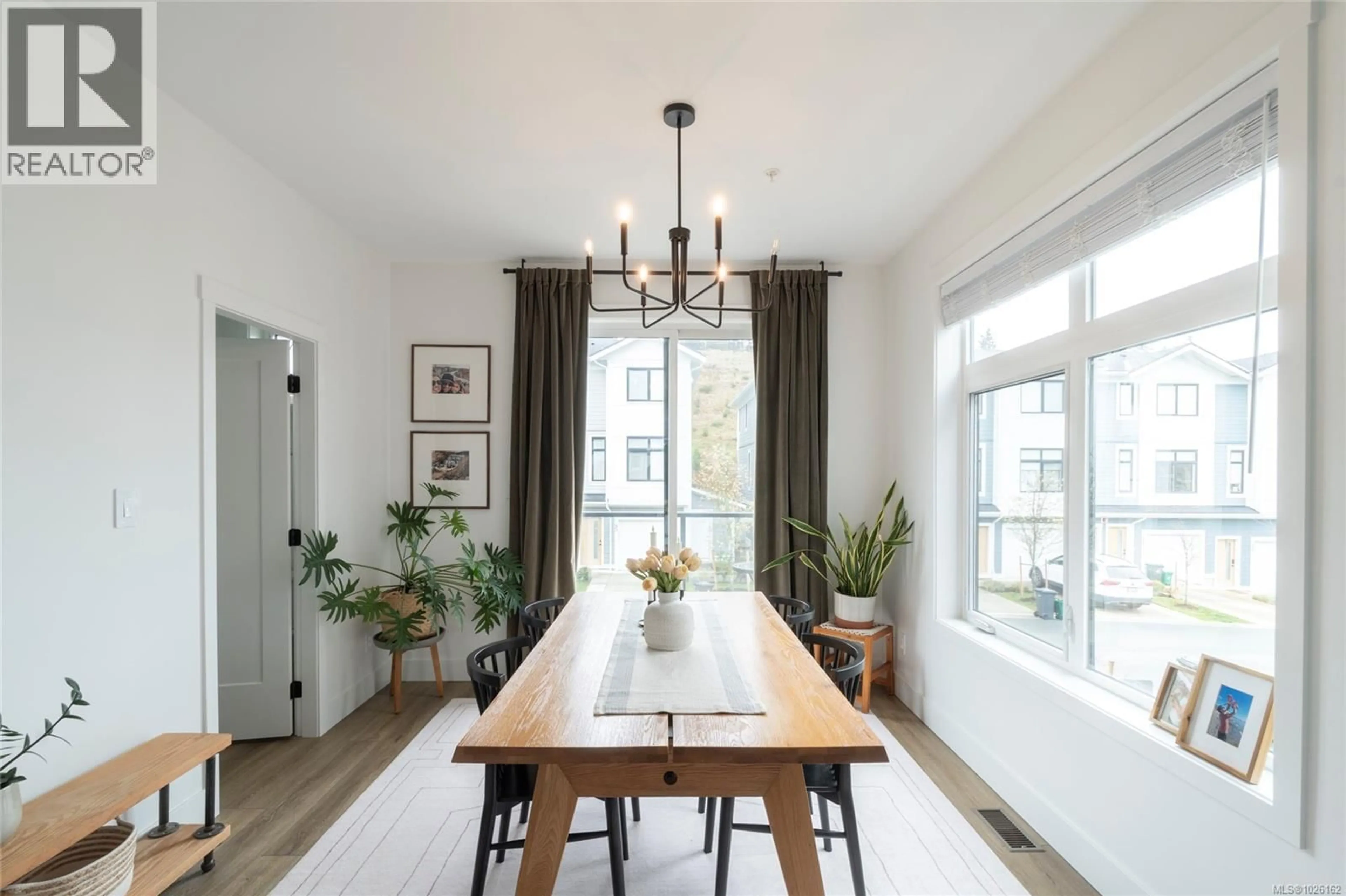 Dining room, wood/laminate floor for 46 - 255 CASPIAN DRIVE, Colwood British Columbia V9C0R9
