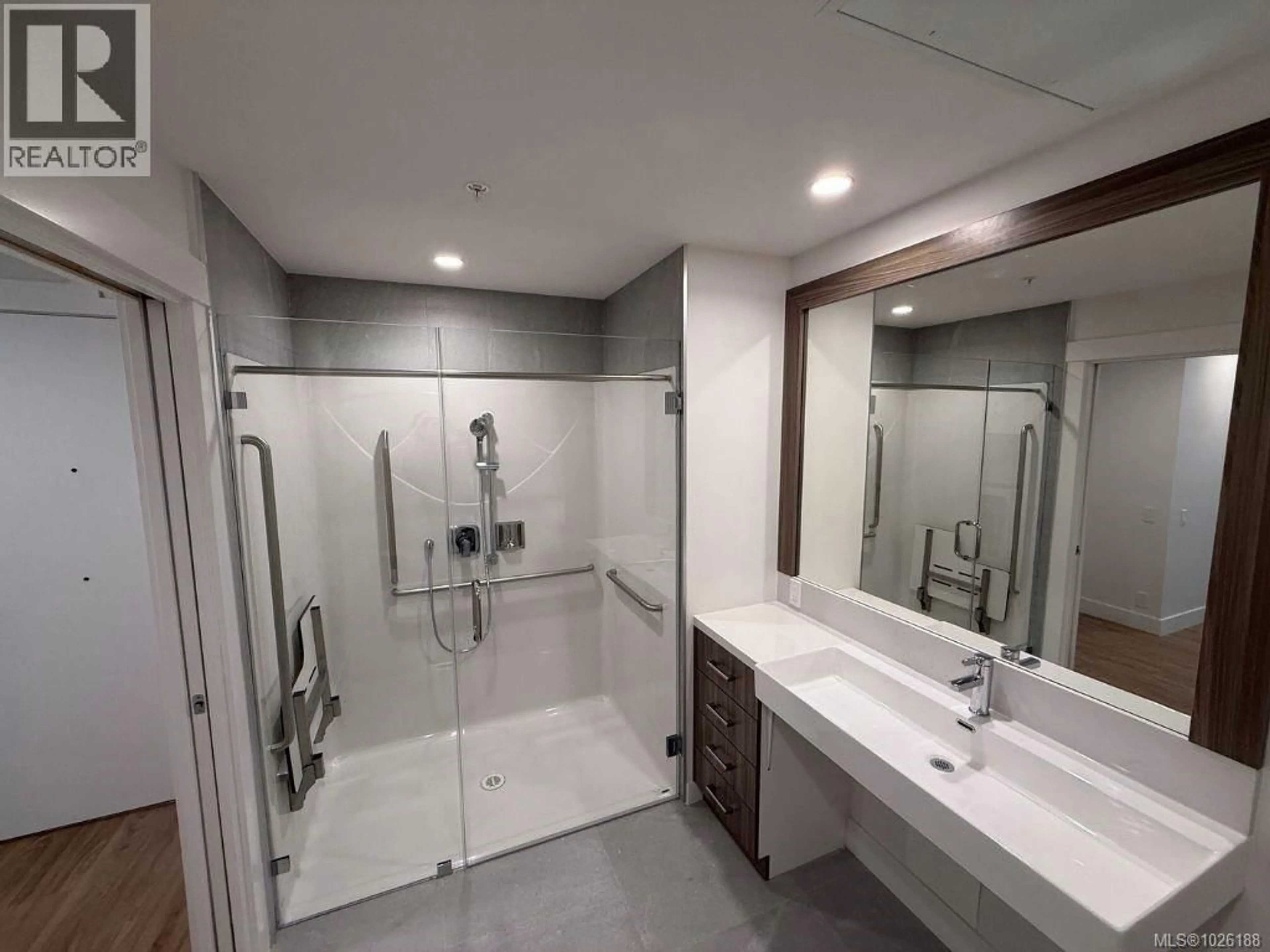 Standard bathroom, ceramic/tile floor for 302 - 6320 SENTINAL DRIVE, Nanaimo British Columbia V9V1W4