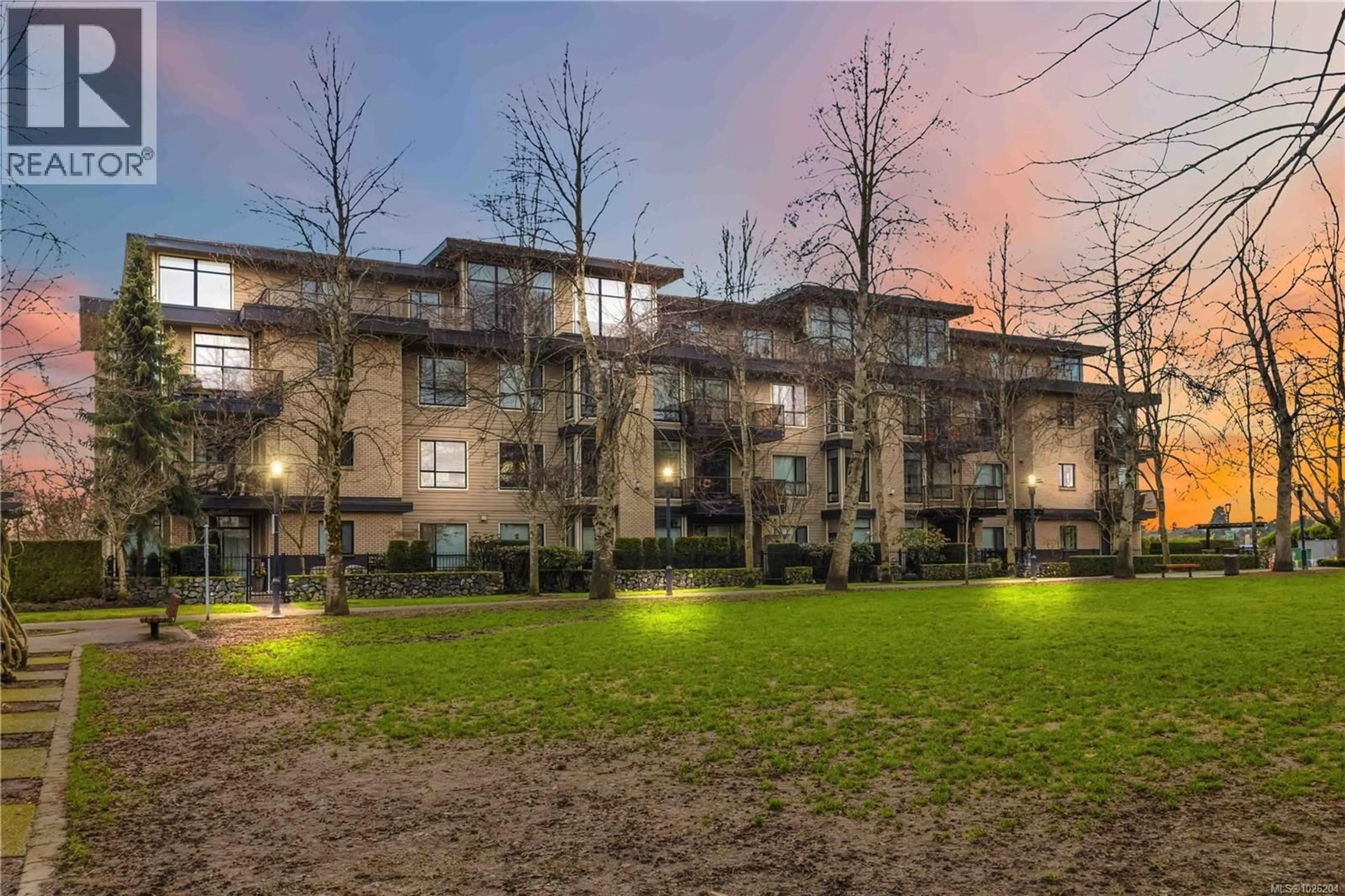 Patio, building for 306 - 330 WATERFRONT CRESCENT, Victoria British Columbia V8T5K3
