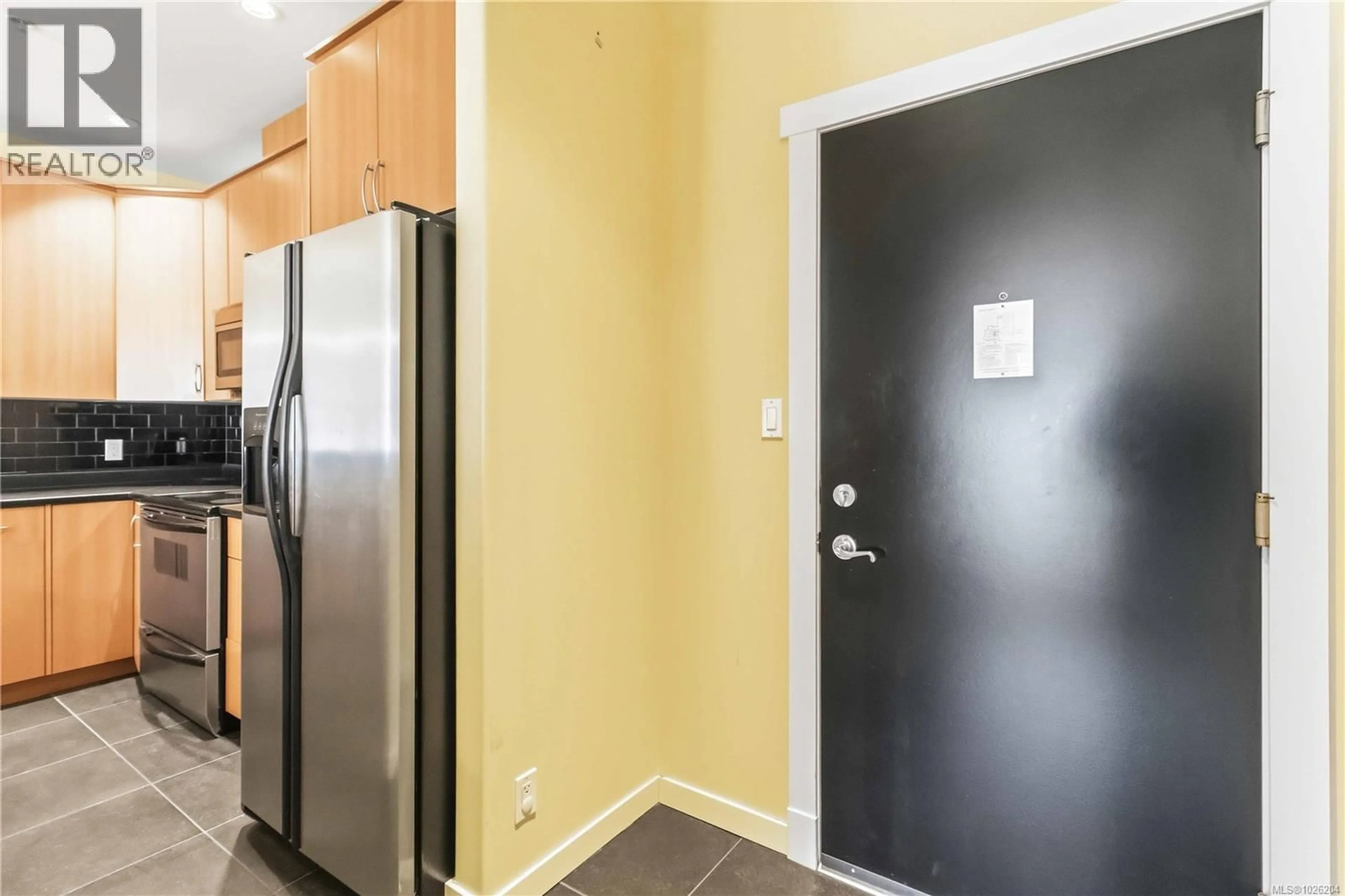 Indoor entryway for 306 - 330 WATERFRONT CRESCENT, Victoria British Columbia V8T5K3