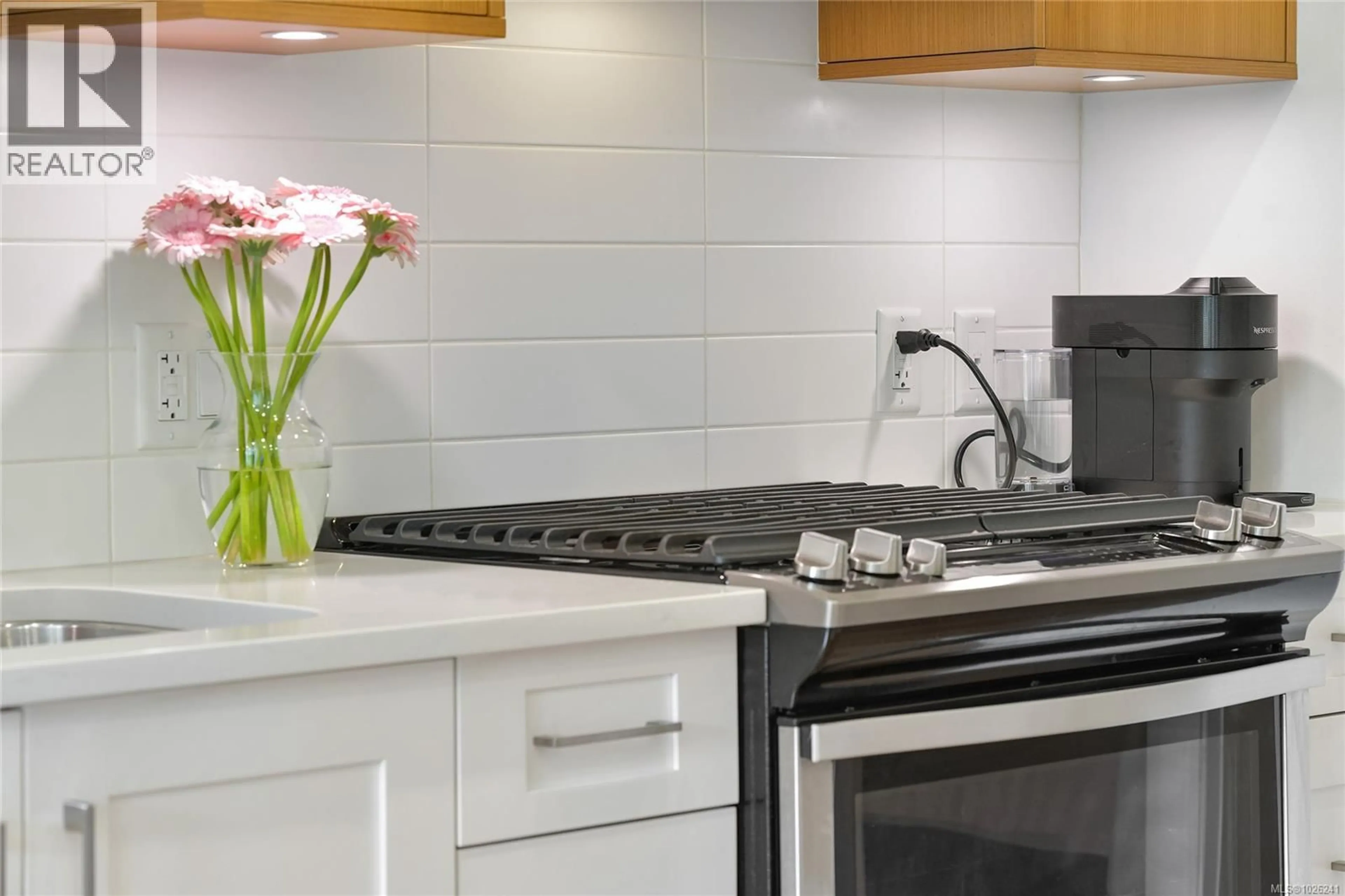 Contemporary kitchen, ceramic/tile floor for 209 - 745 TRAVINO LANE, Saanich British Columbia V8Z0E5