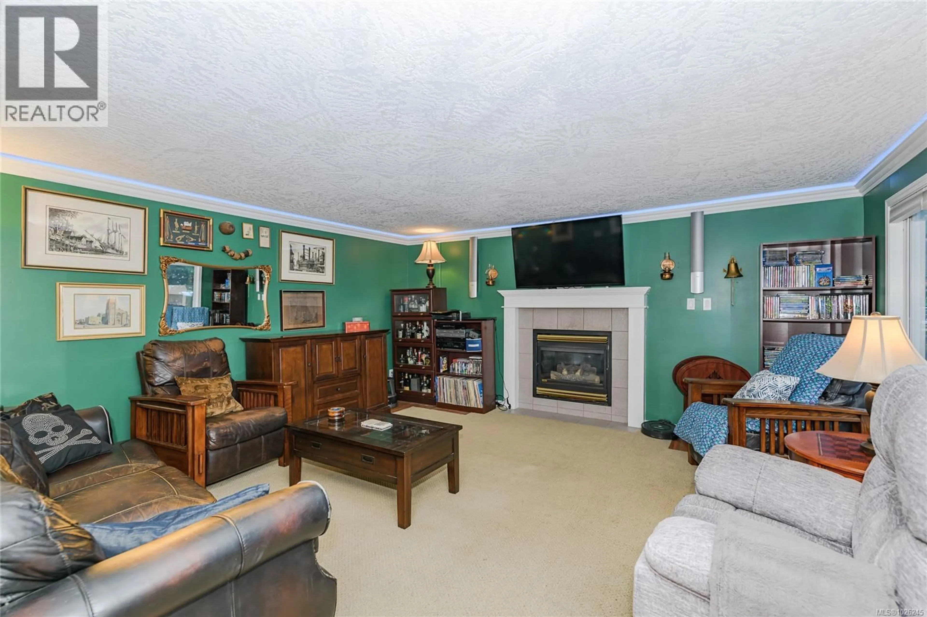 Living room with furniture, unknown for 691 CHARMAR CRESCENT, Langford British Columbia V9B5W2