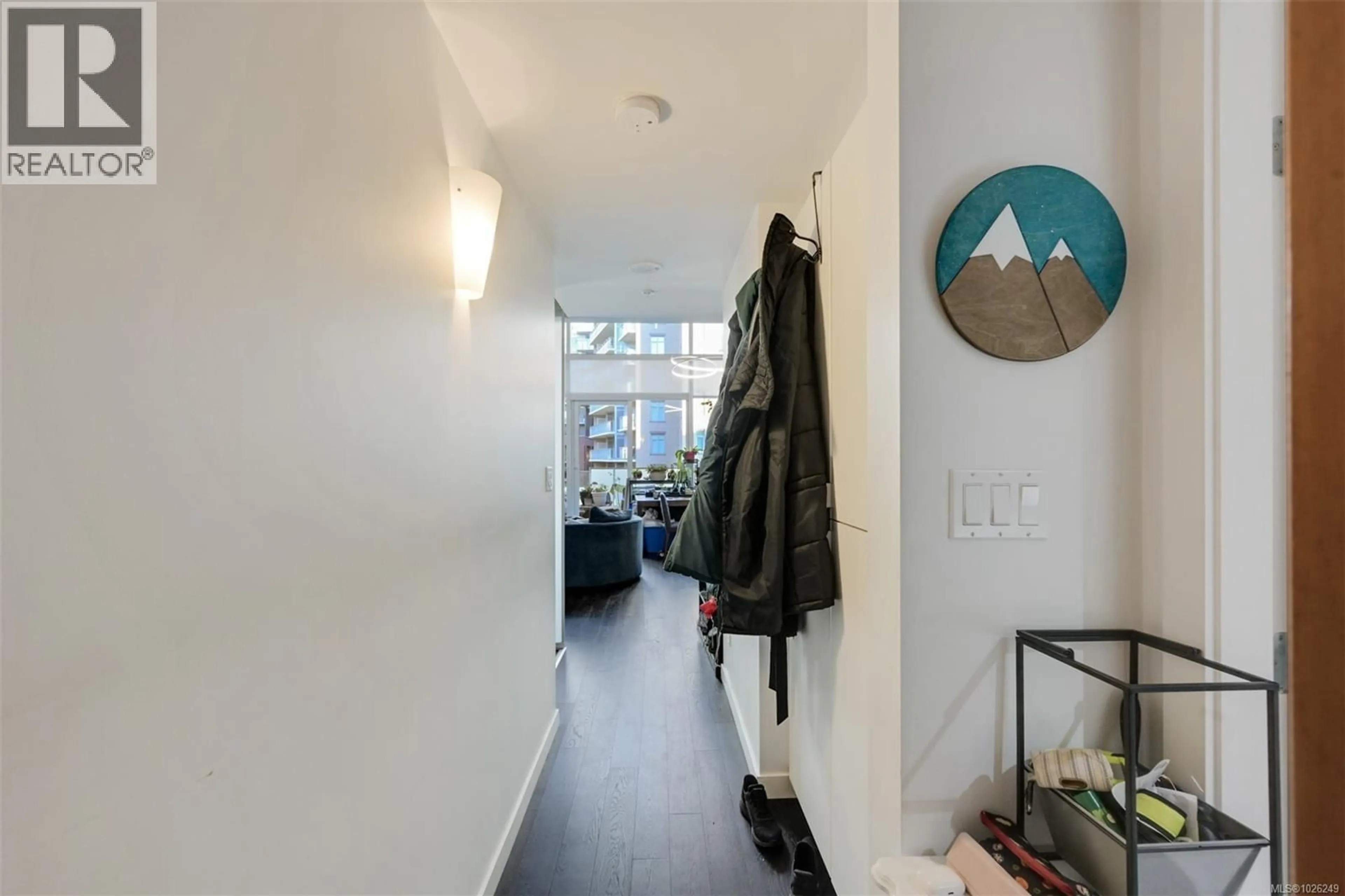 Indoor entryway for 445 - 770 FISGARD STREET, Victoria British Columbia V8W0B8