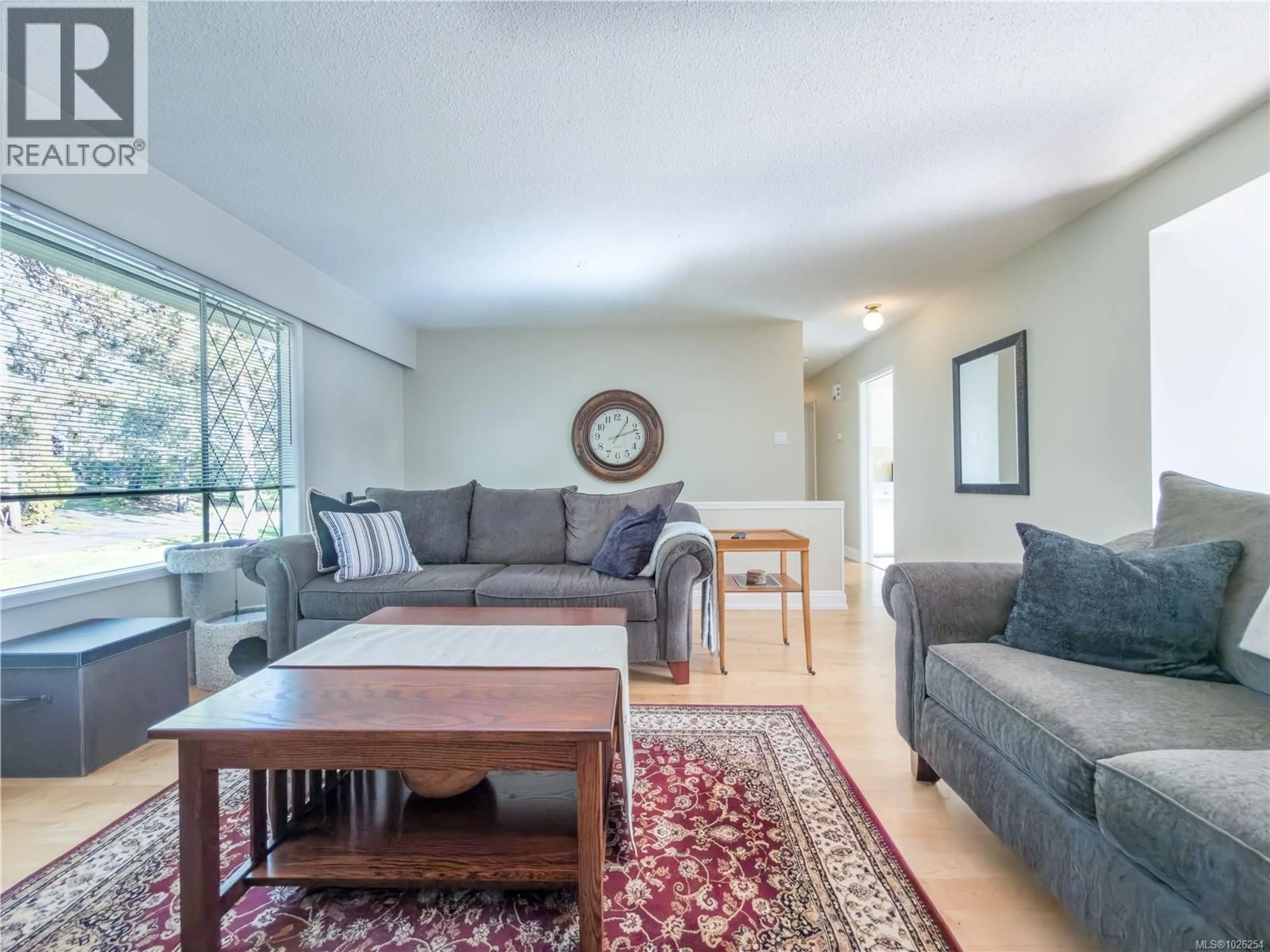 Living room with furniture, unknown for 2444 SEINE ROAD, Duncan British Columbia V9L4H9