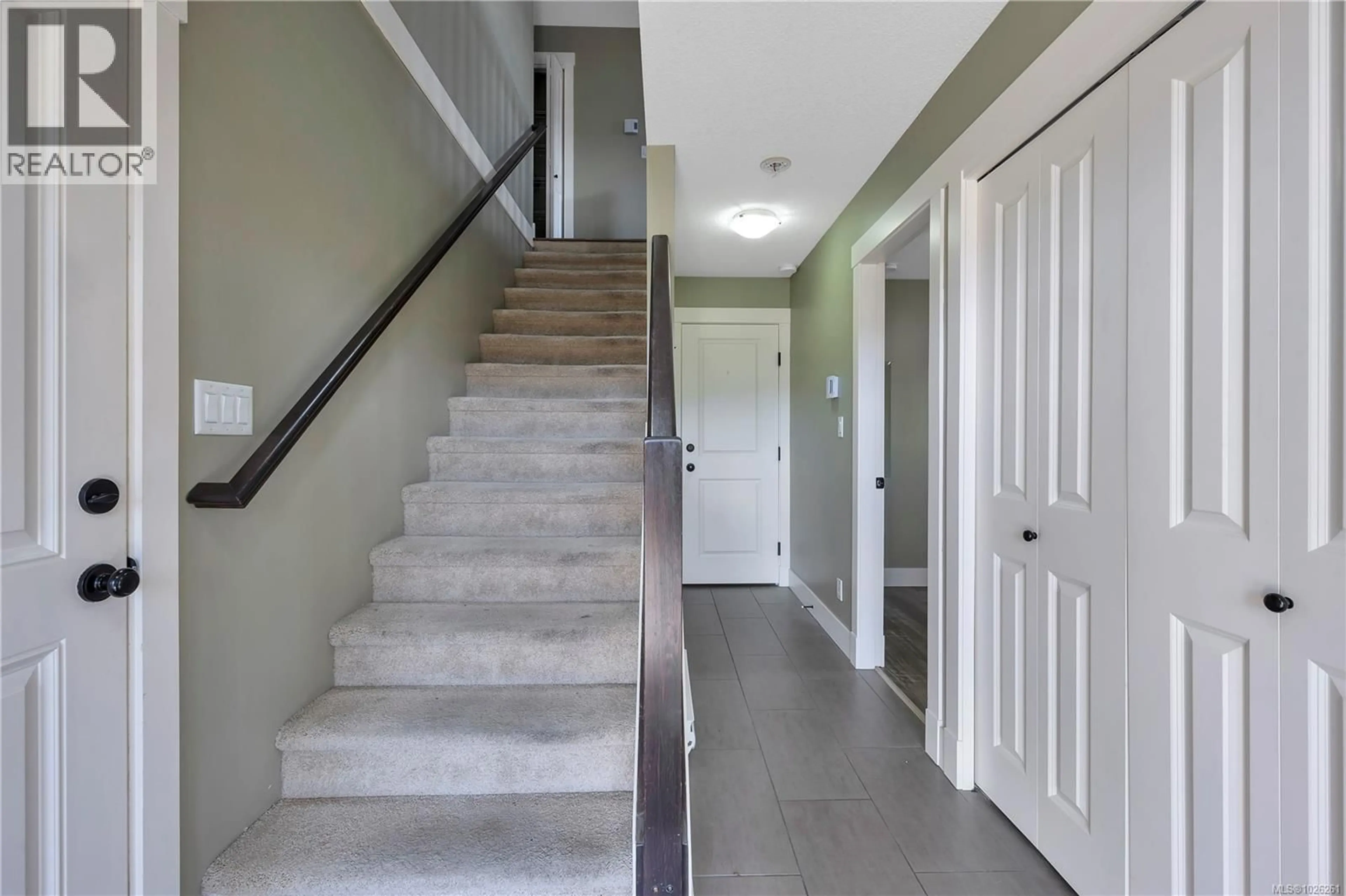 Indoor entryway for 3930 WELLESLEY AVENUE, Nanaimo British Columbia V9T2B1