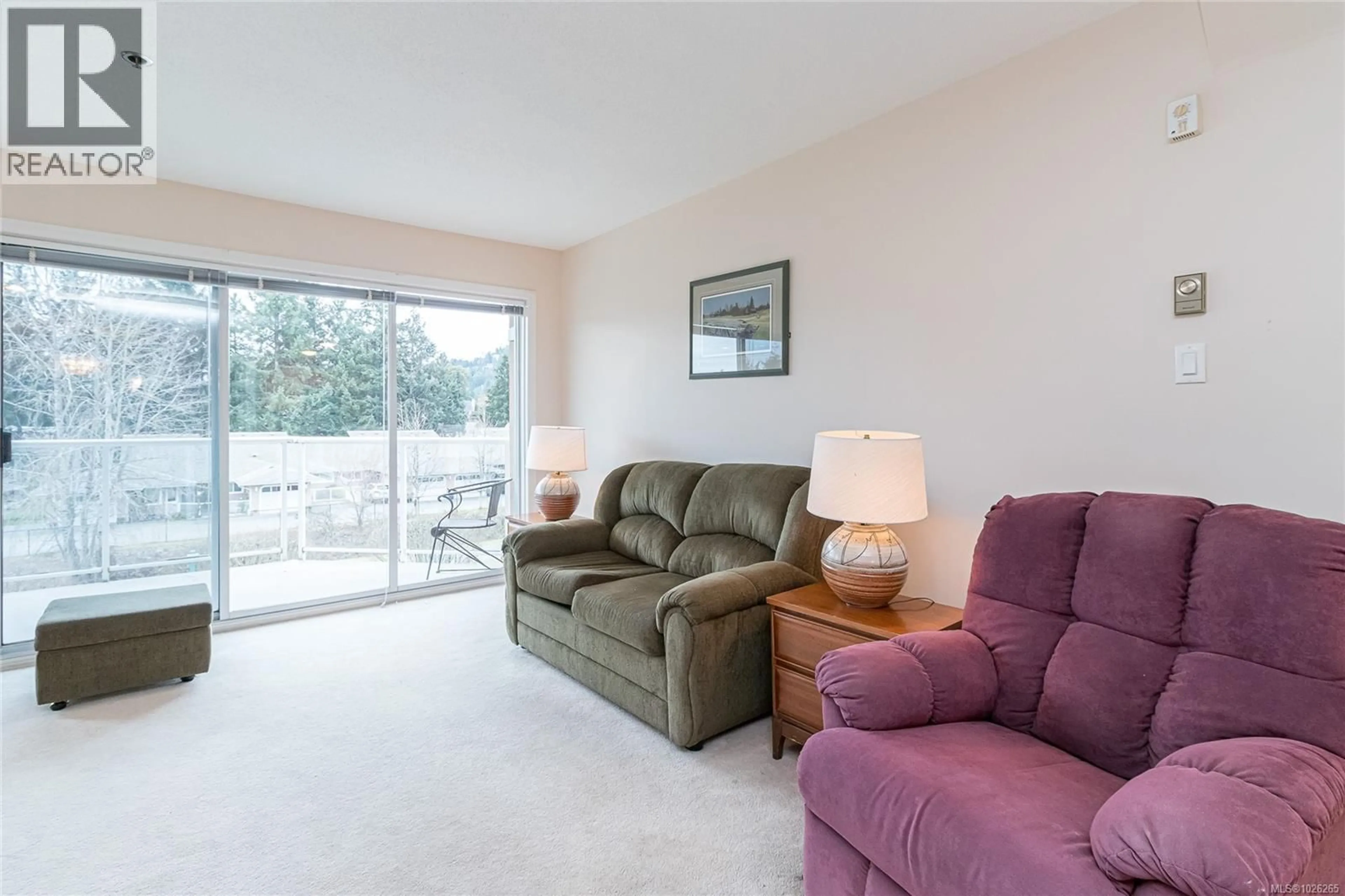 Living room with furniture, unknown for 309 - 3009 BRITTANY DRIVE, Langford British Columbia V9B5P8