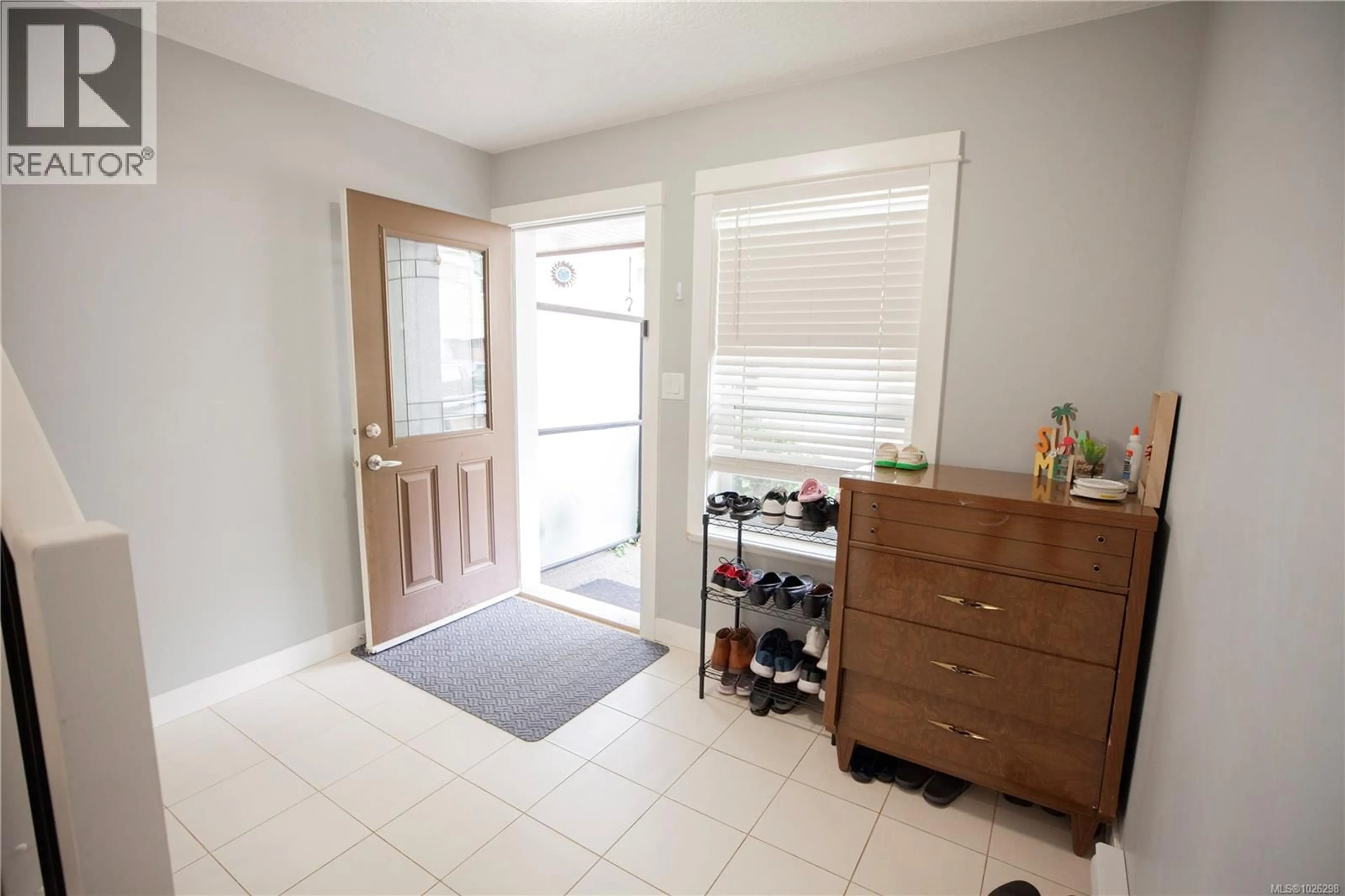 Indoor entryway for 107 - 2889 CARLOW ROAD, Langford British Columbia V9B2S3