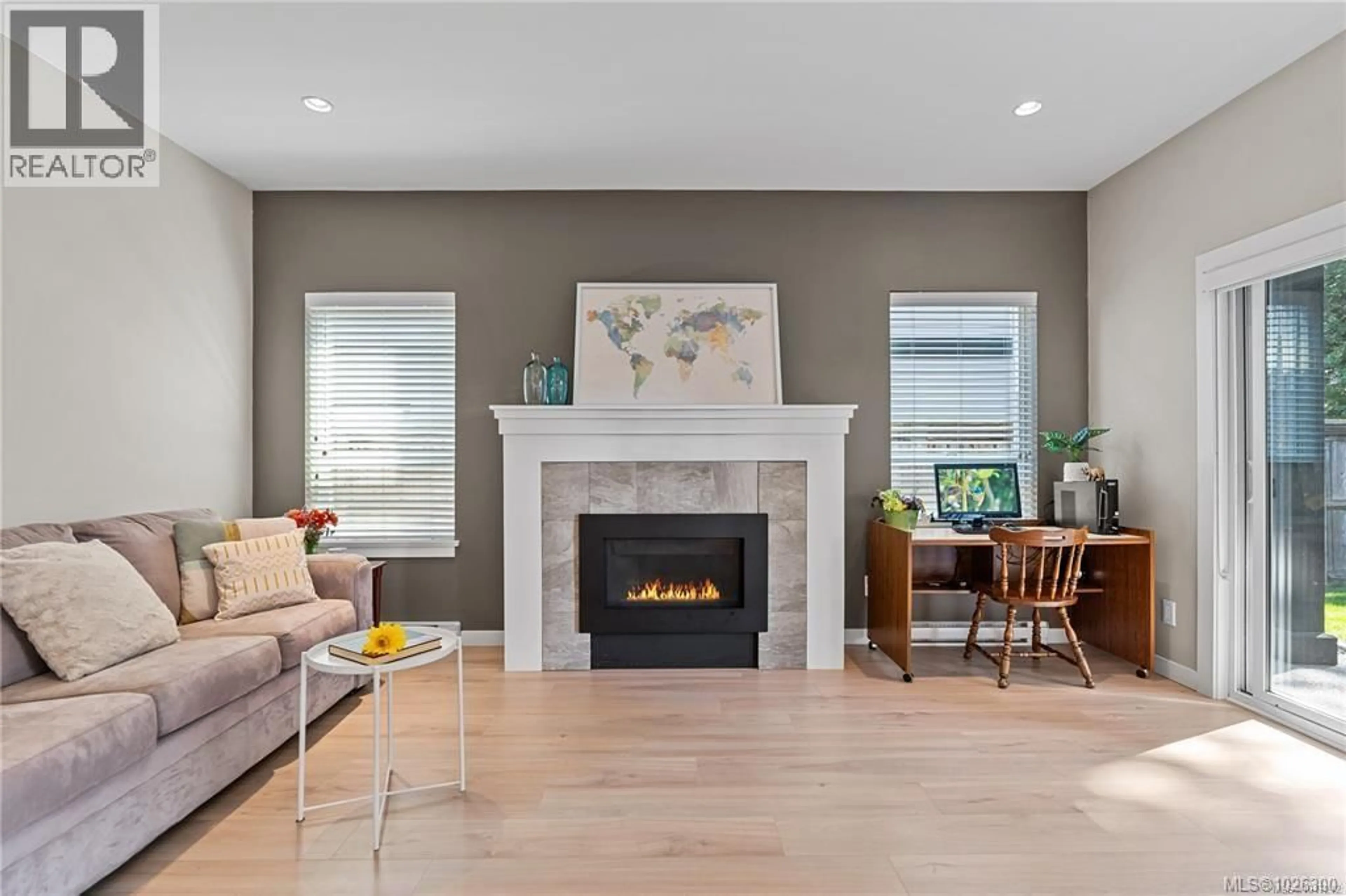 Living room with furniture, unknown for 6554 STEEPLE CHASE, Sooke British Columbia V9Z0W3