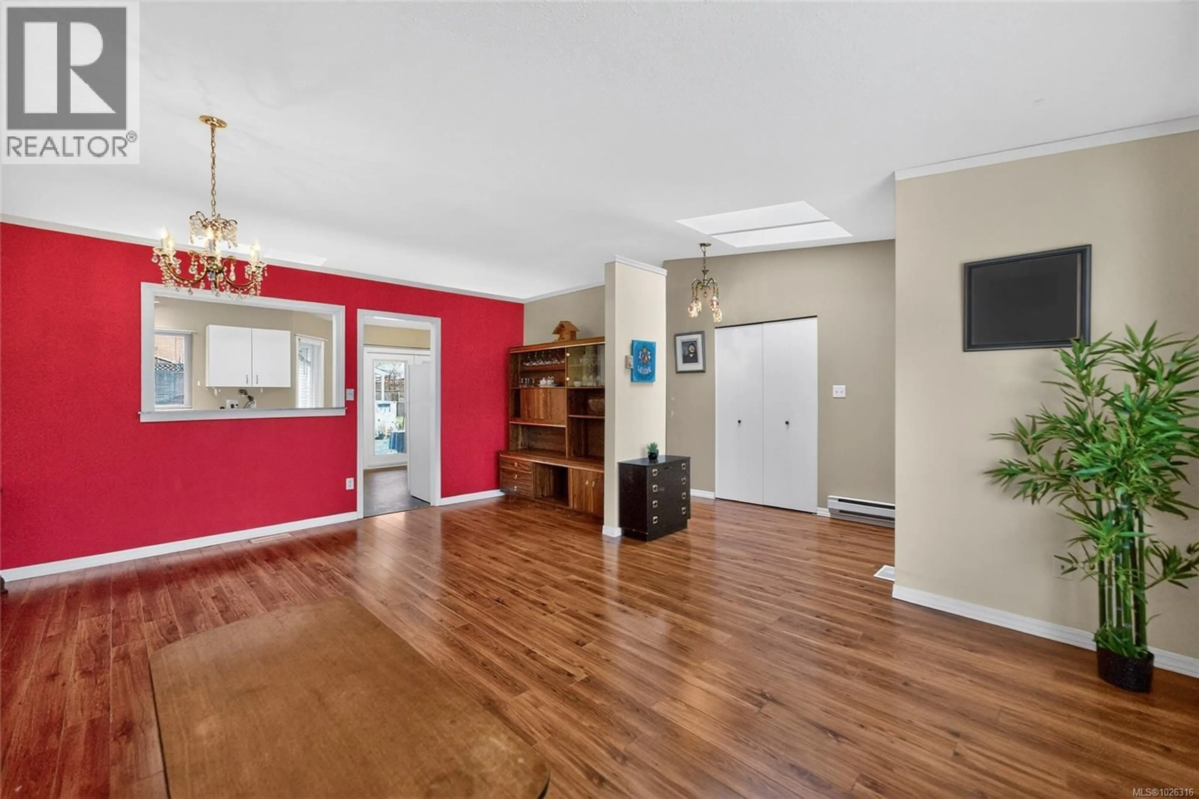 Unknown for 2462 NADELY CRESCENT, Nanaimo British Columbia V9T5T1