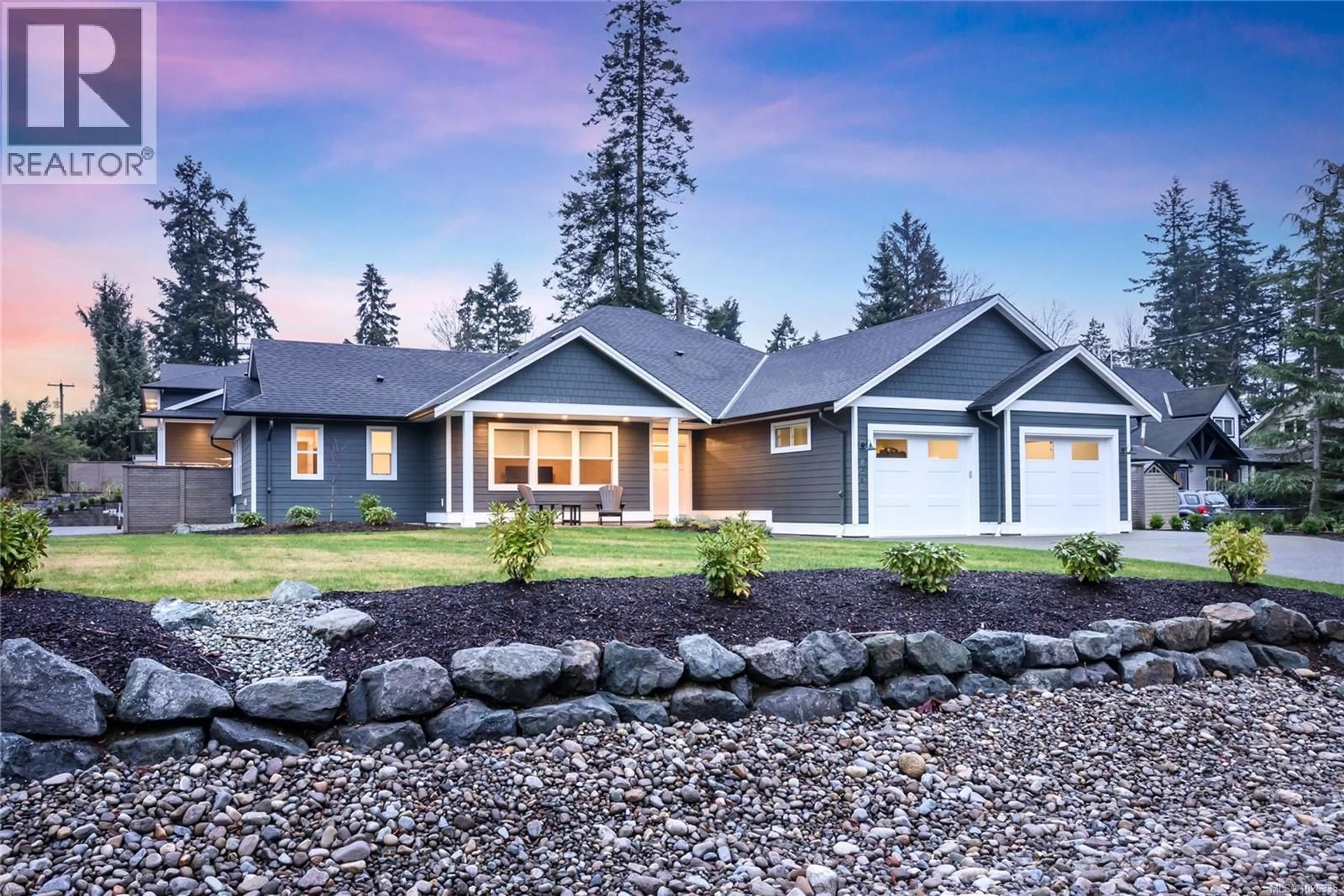 Home with vinyl exterior material, mountain view for 8968 HENDERSON AVENUE, Black Creek British Columbia V9J1A4