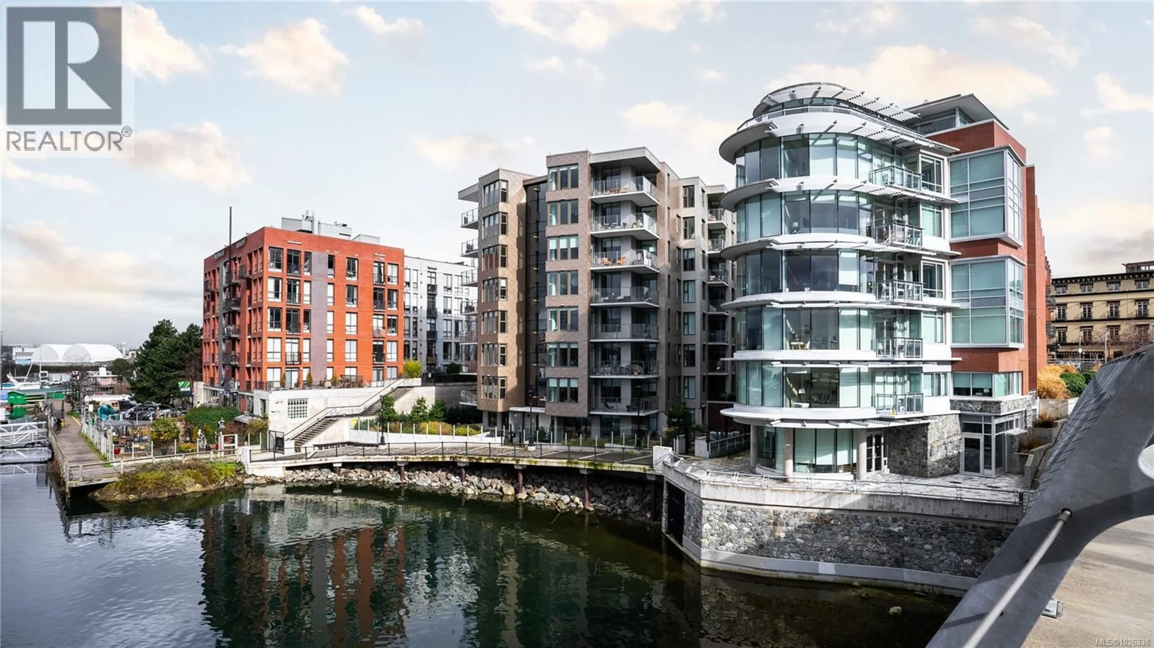 Unknown for 301 - 1628 STORE STREET, Victoria British Columbia V8W0H1