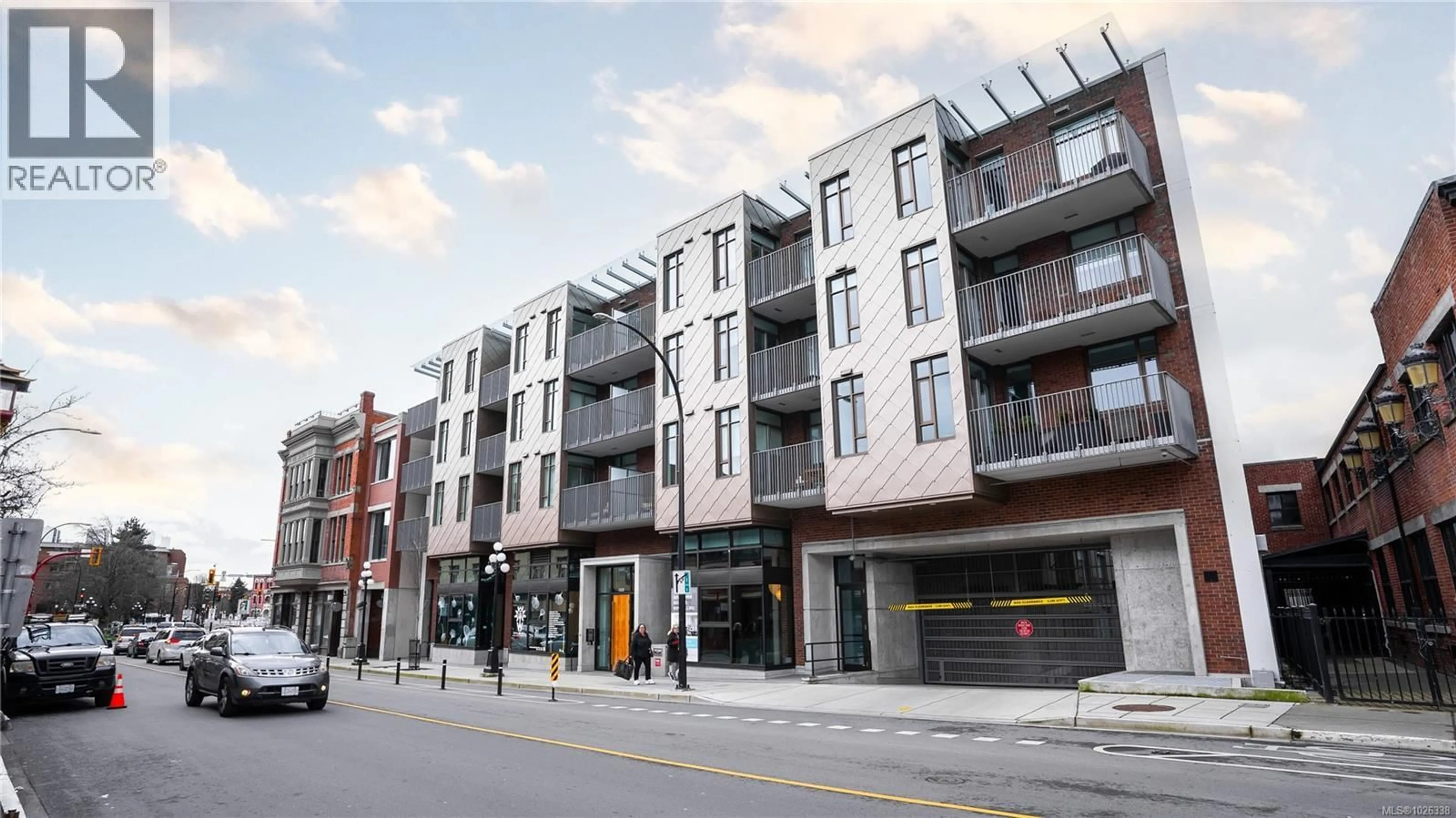 Patio, street for 301 - 1628 STORE STREET, Victoria British Columbia V8W0H1