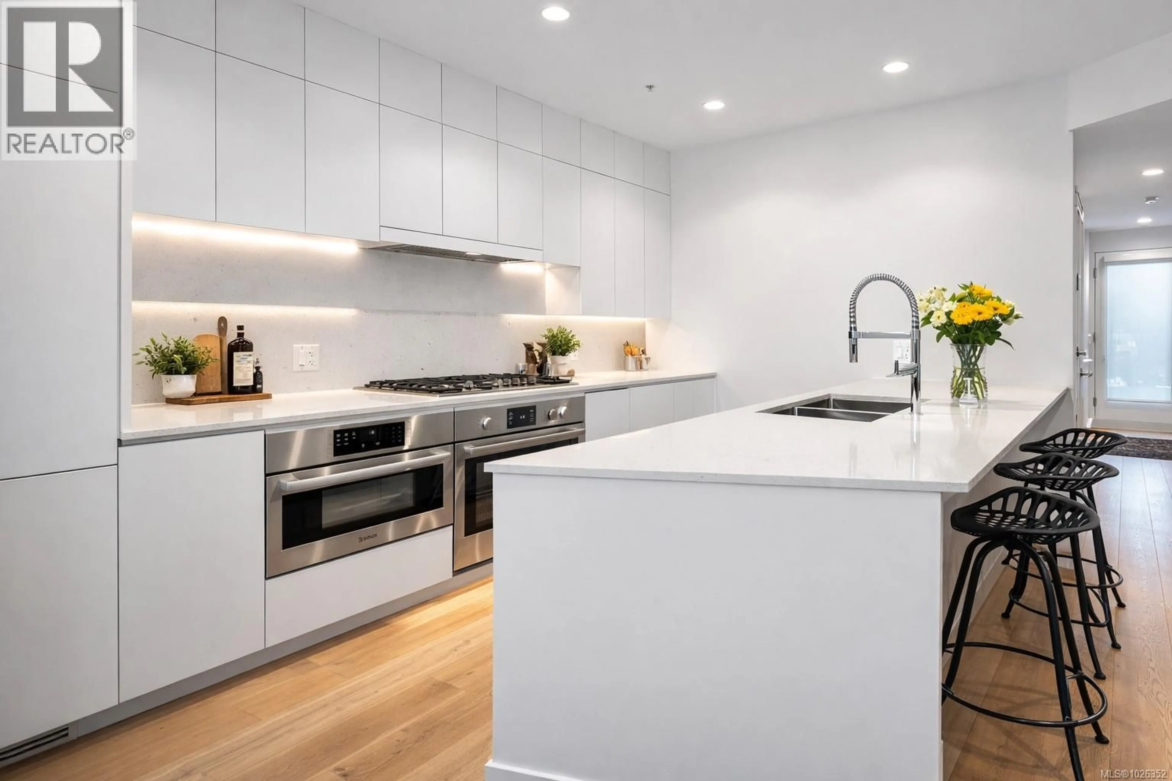 Contemporary kitchen, unknown for 402 - 430 PARRY STREET, Victoria British Columbia V8V2H7