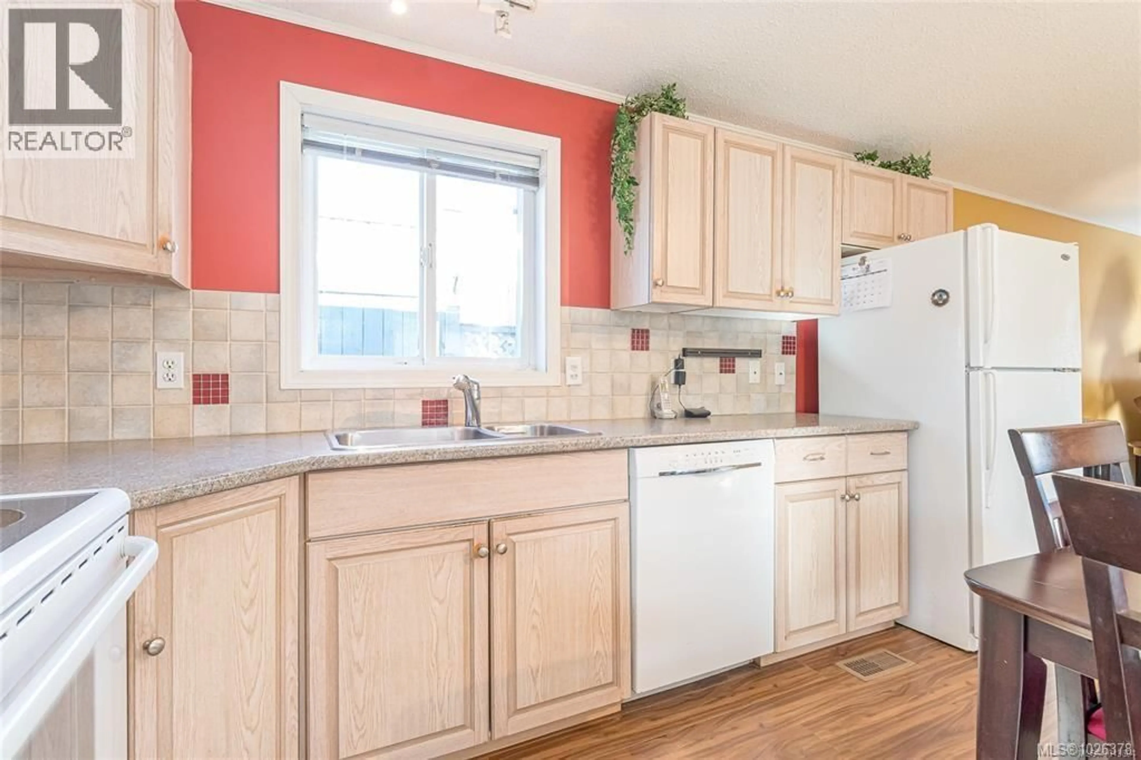 Standard kitchen, unknown for 3955 VALEWOOD DRIVE, Nanaimo British Columbia V9T6B9