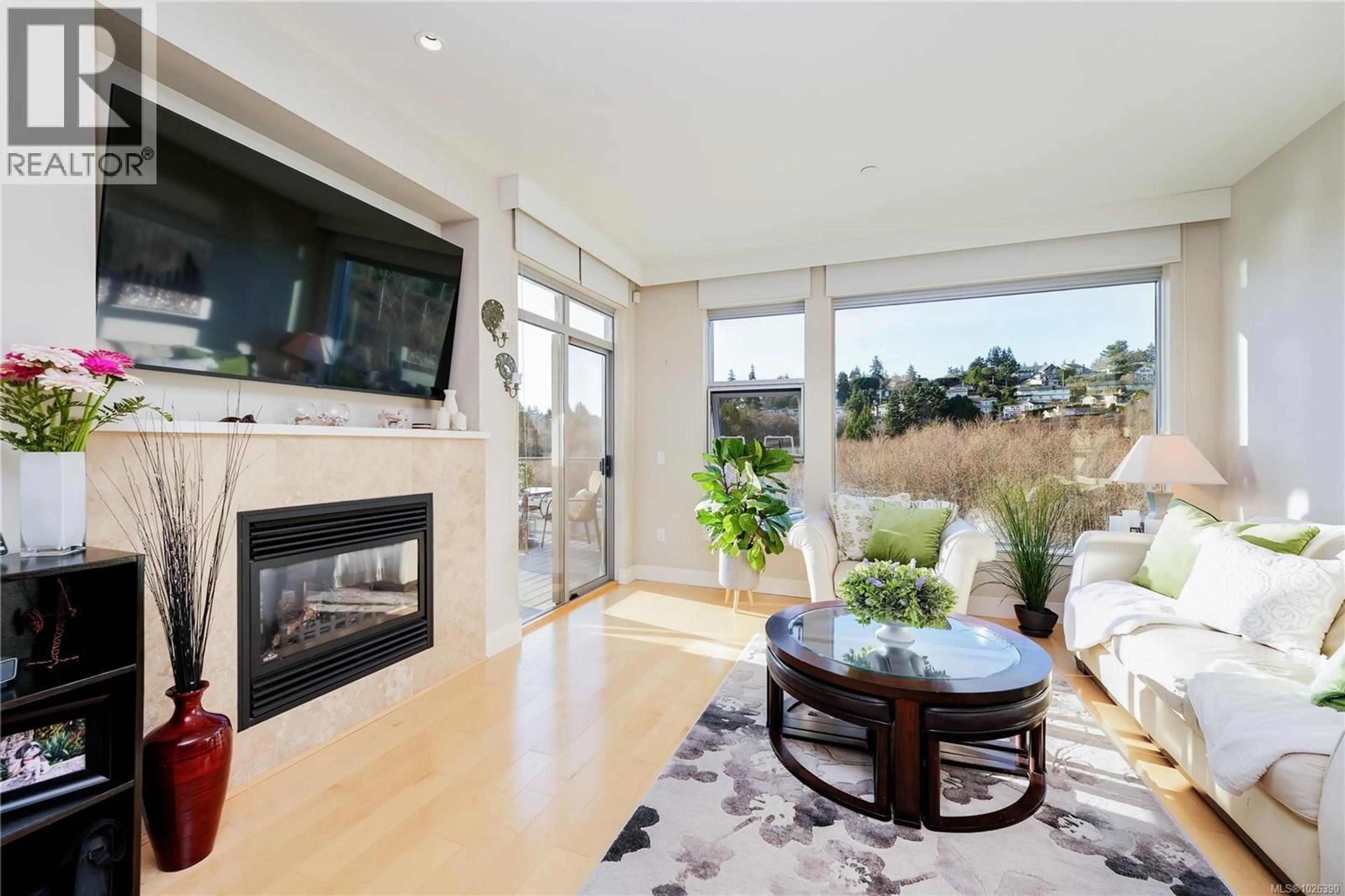 Living room with furniture, unknown for 404 - 3234 HOLGATE LANE, Colwood British Columbia V9C0A6