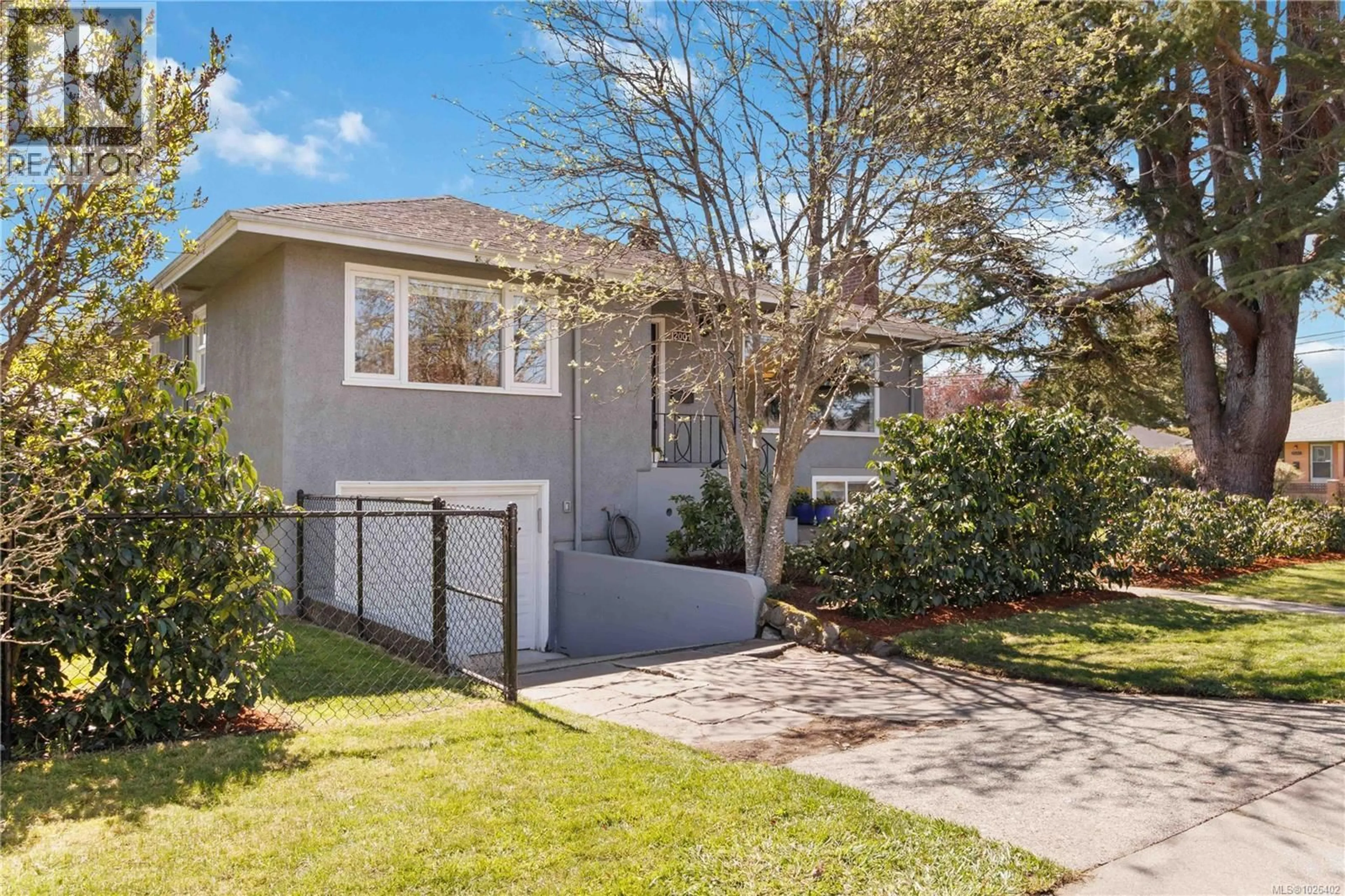 Unknown for 2001 CARRICK STREET, Oak Bay British Columbia V8R2M5