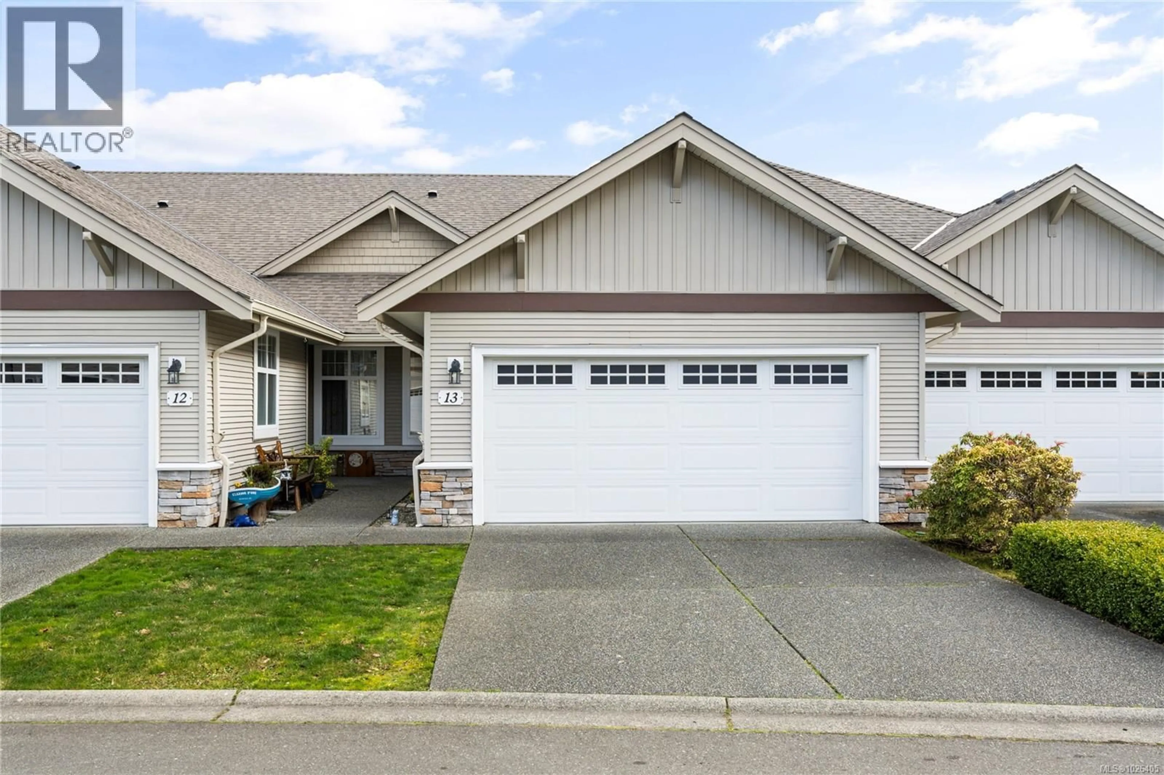 Home with vinyl exterior material, street for 13 - 631 BLENKIN AVENUE, Parksville British Columbia V9P2Z4