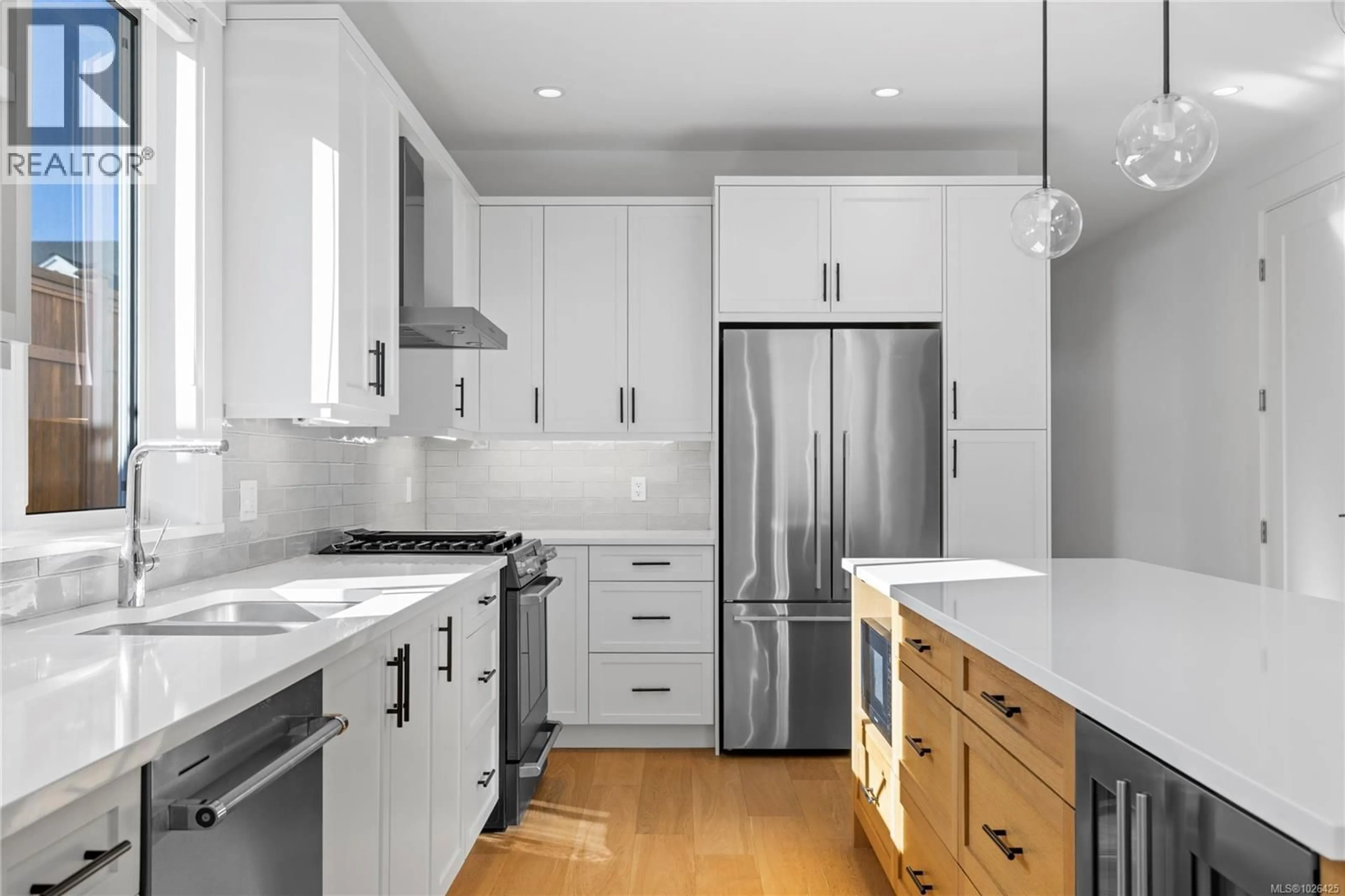 Contemporary kitchen, unknown for 7 - 846 ACKERMAN ROAD, Parksville British Columbia V9P1A7