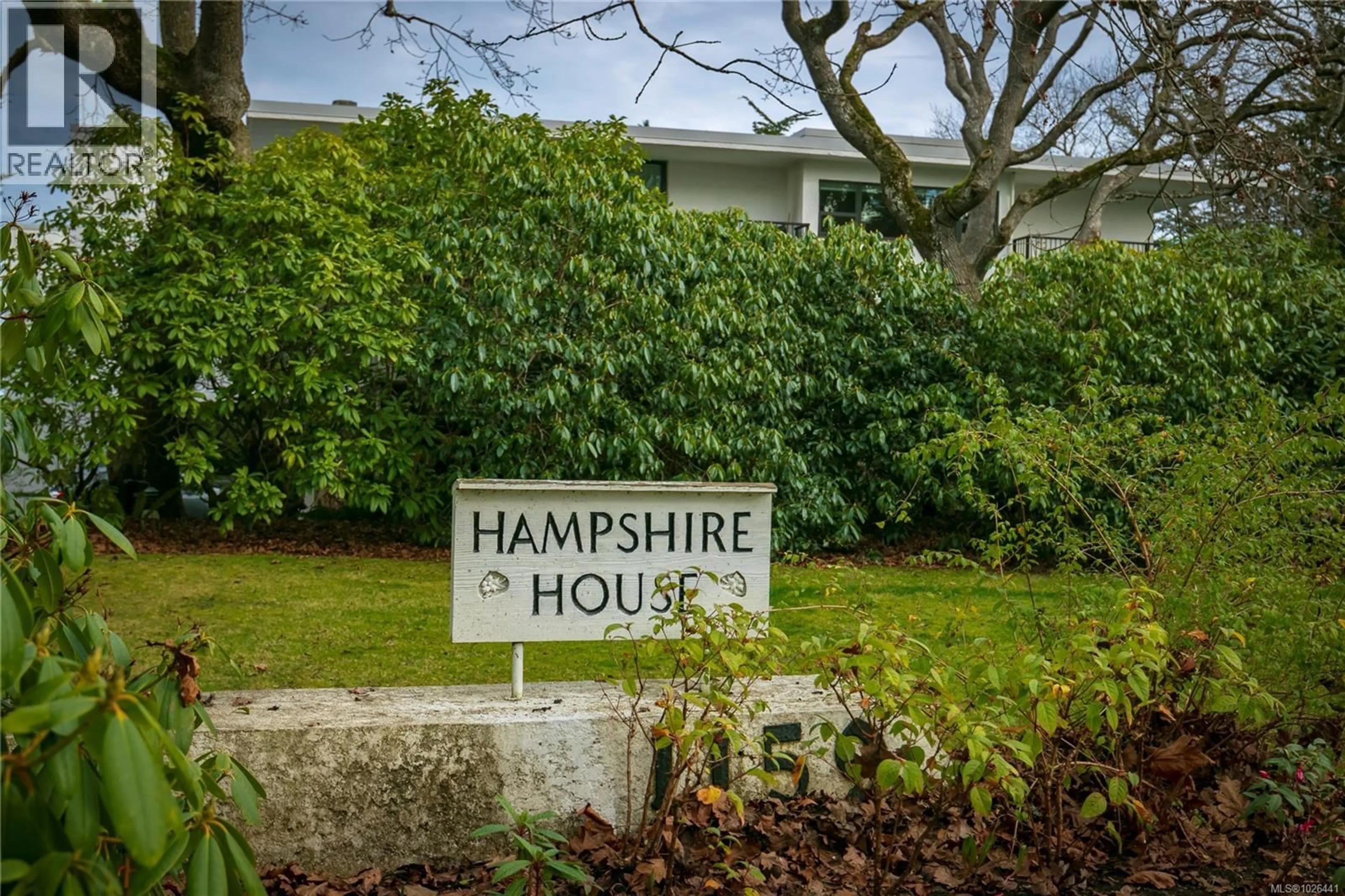 A pic from outside/outdoor area/front of a property/back of a property/a pic from drone, street for 402 - 1159 BEACH DRIVE, Oak Bay British Columbia V8S2N2