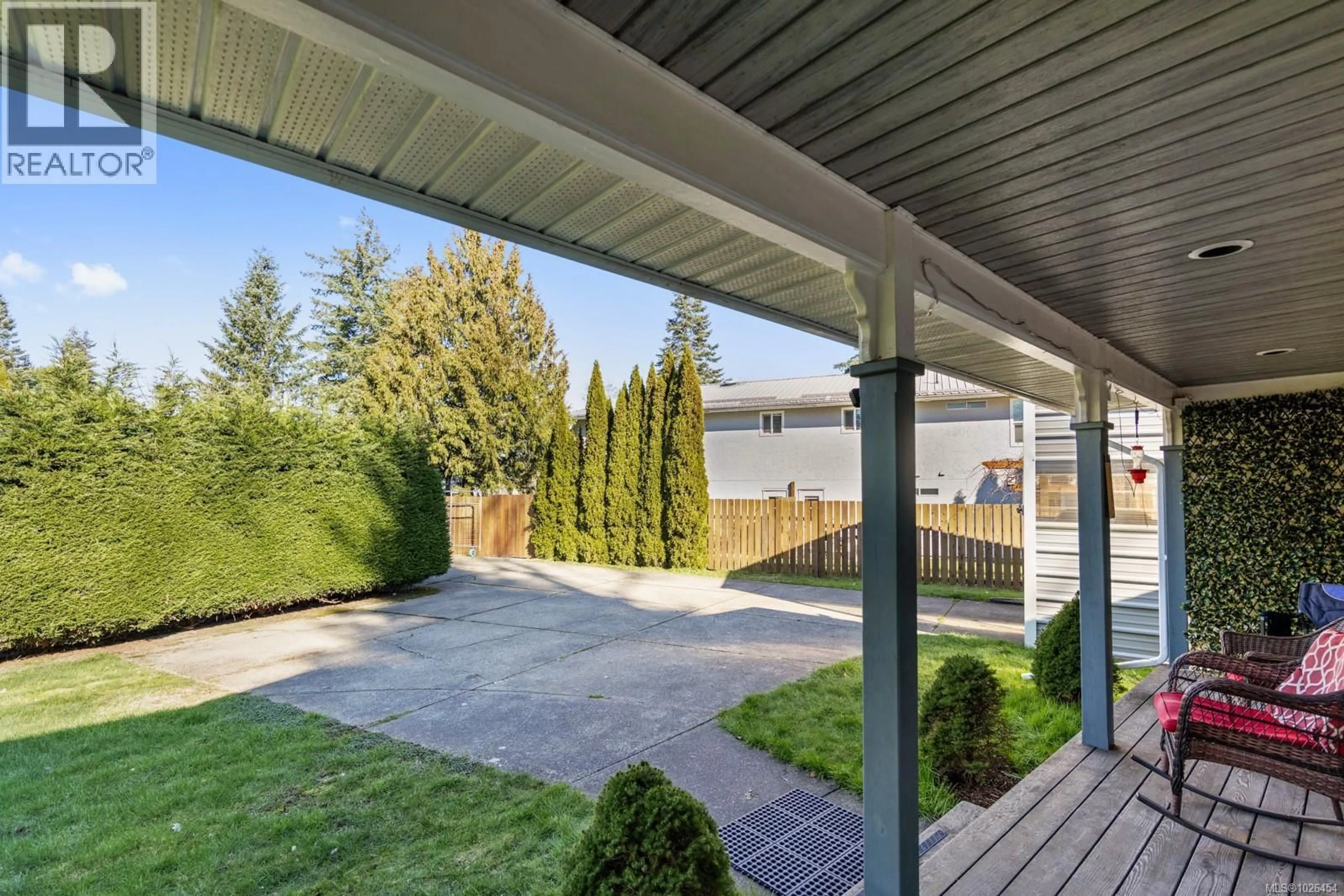 Patio, street for 1420 15TH STREET, Courtenay British Columbia V9N2C2