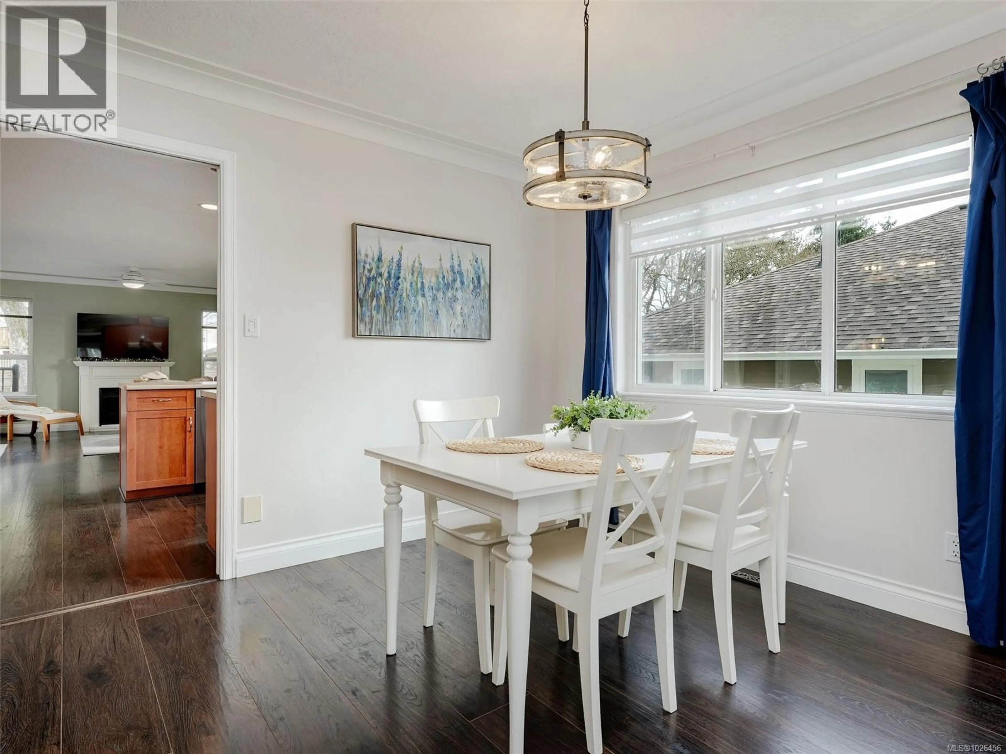 Dining room, wood/laminate floor for 1276 ALAN ROAD, Saanich British Columbia V8Z3A2