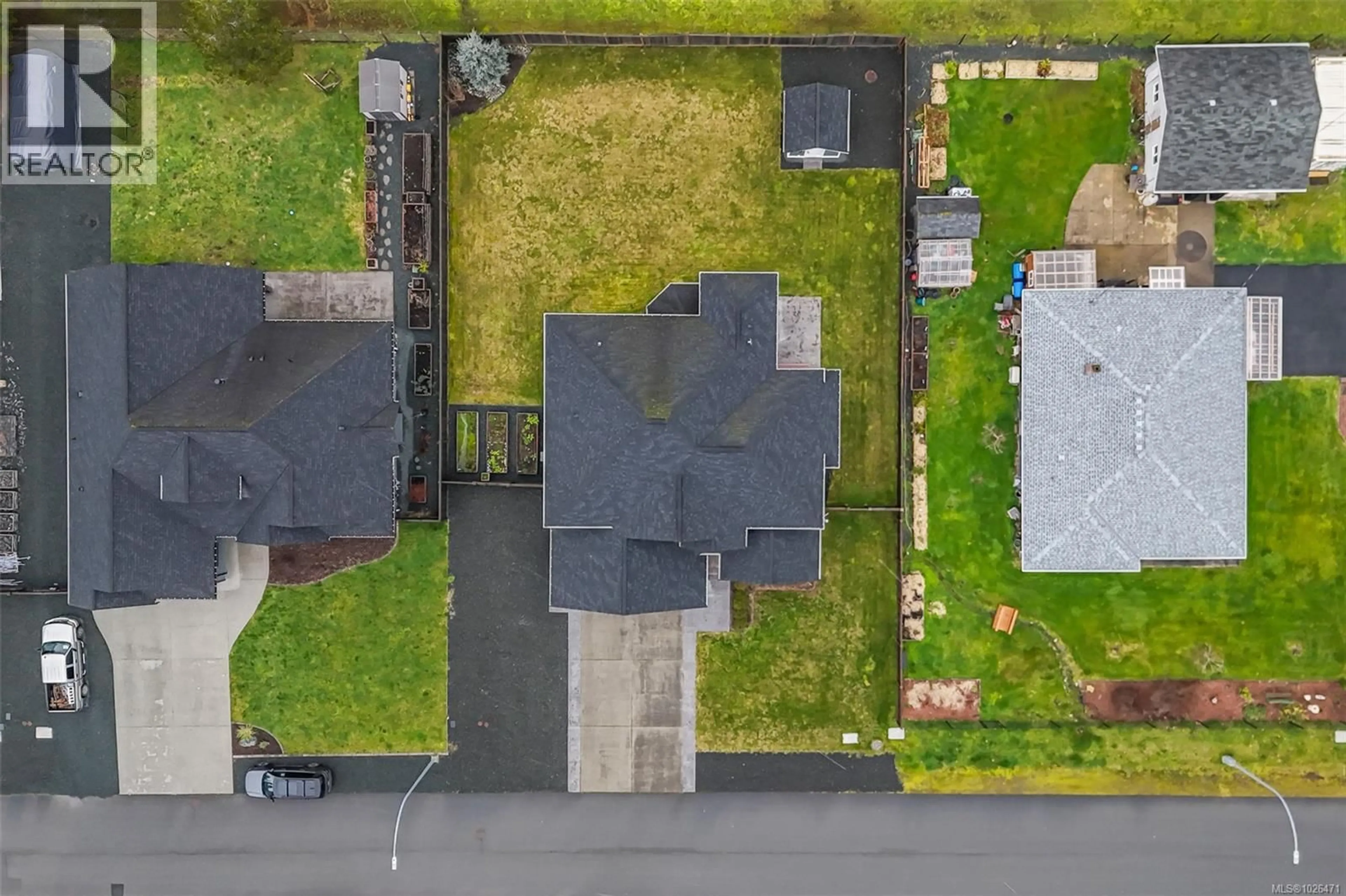 A pic from outside/outdoor area/front of a property/back of a property/a pic from drone, street for 5327 OTTER PLACE, Port Alberni British Columbia V9Y8X7