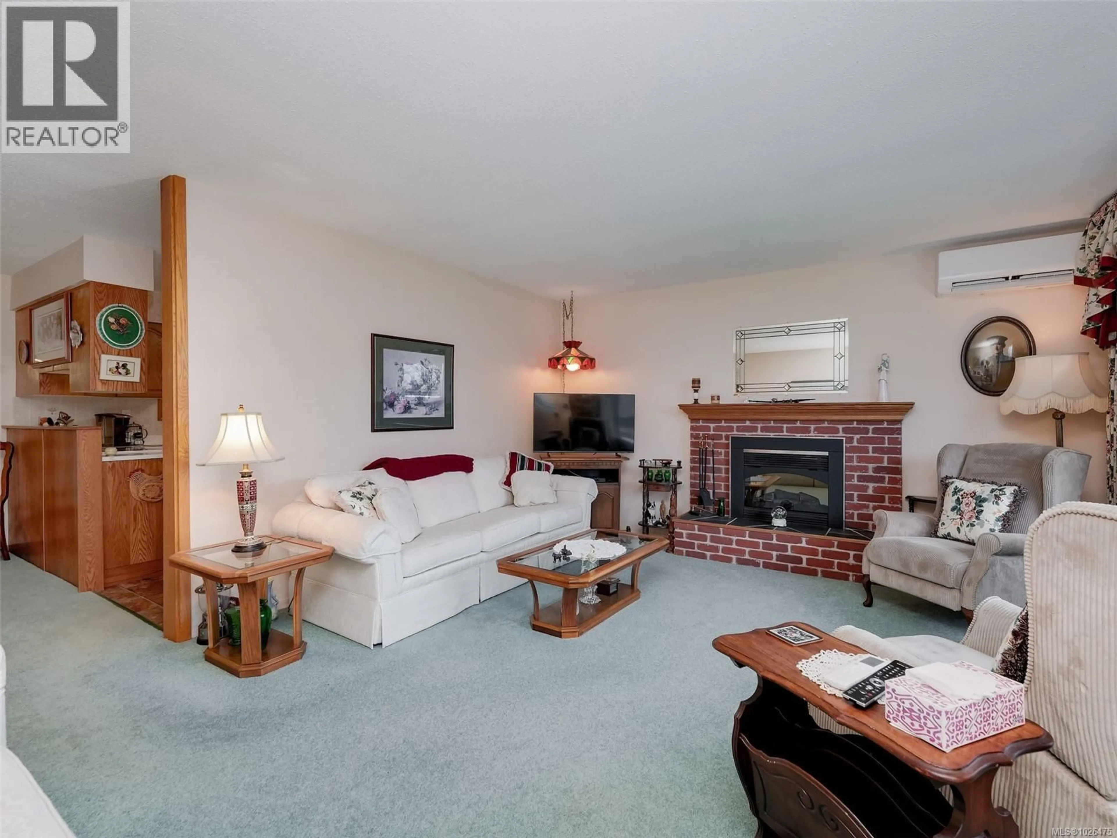 Living room with furniture, unknown for 2324 FRENCH ROAD NORTH, Sooke British Columbia V9Z0M5