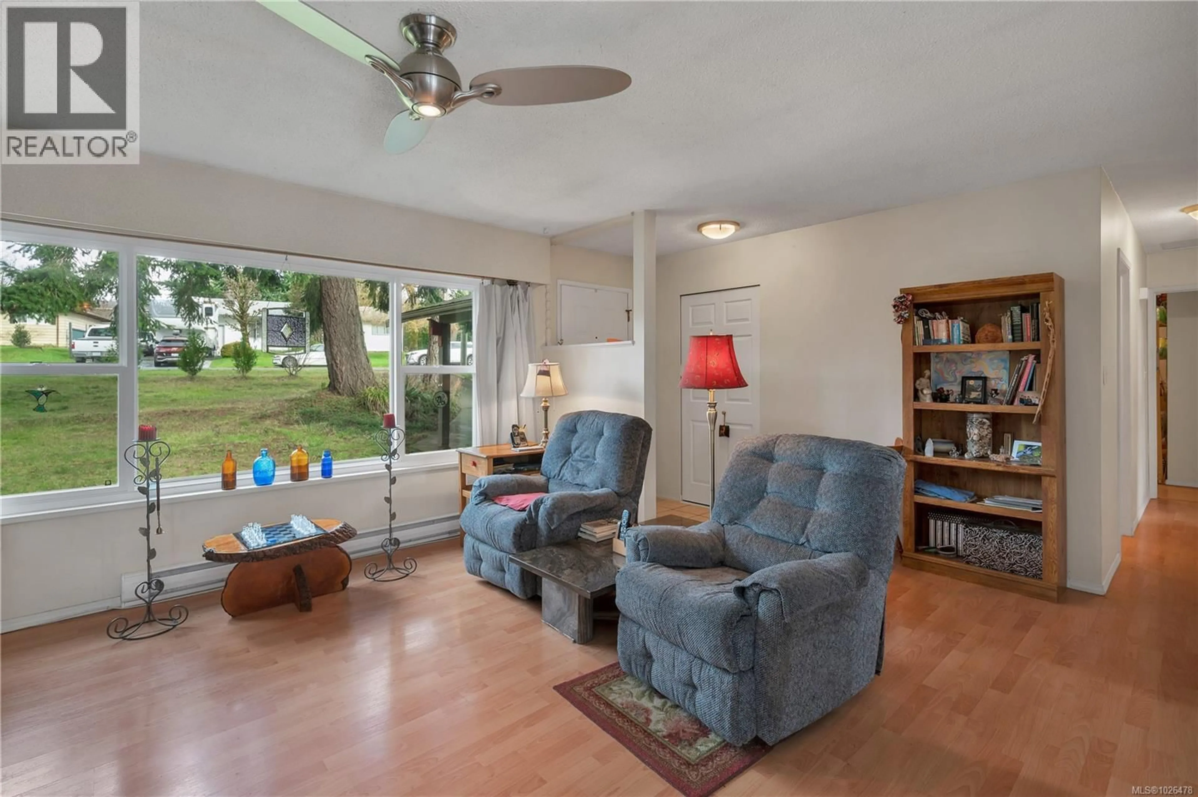 Living room with furniture, unknown for 487 NILUHT ROAD, Campbell River British Columbia V9W5S1