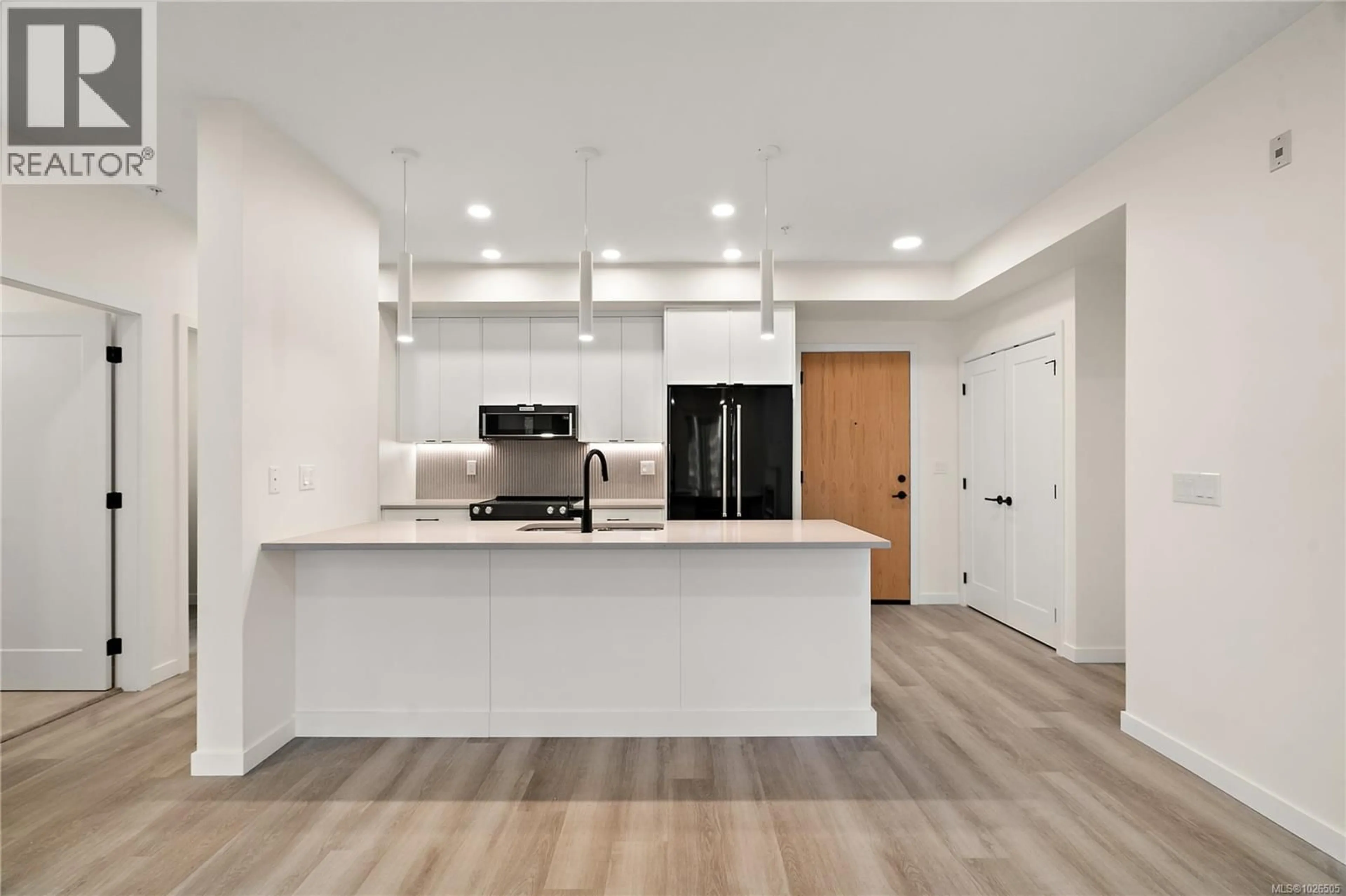 Open concept kitchen, unknown for 304 - 610 LAMPSON STREET, Esquimalt British Columbia V9A0L4