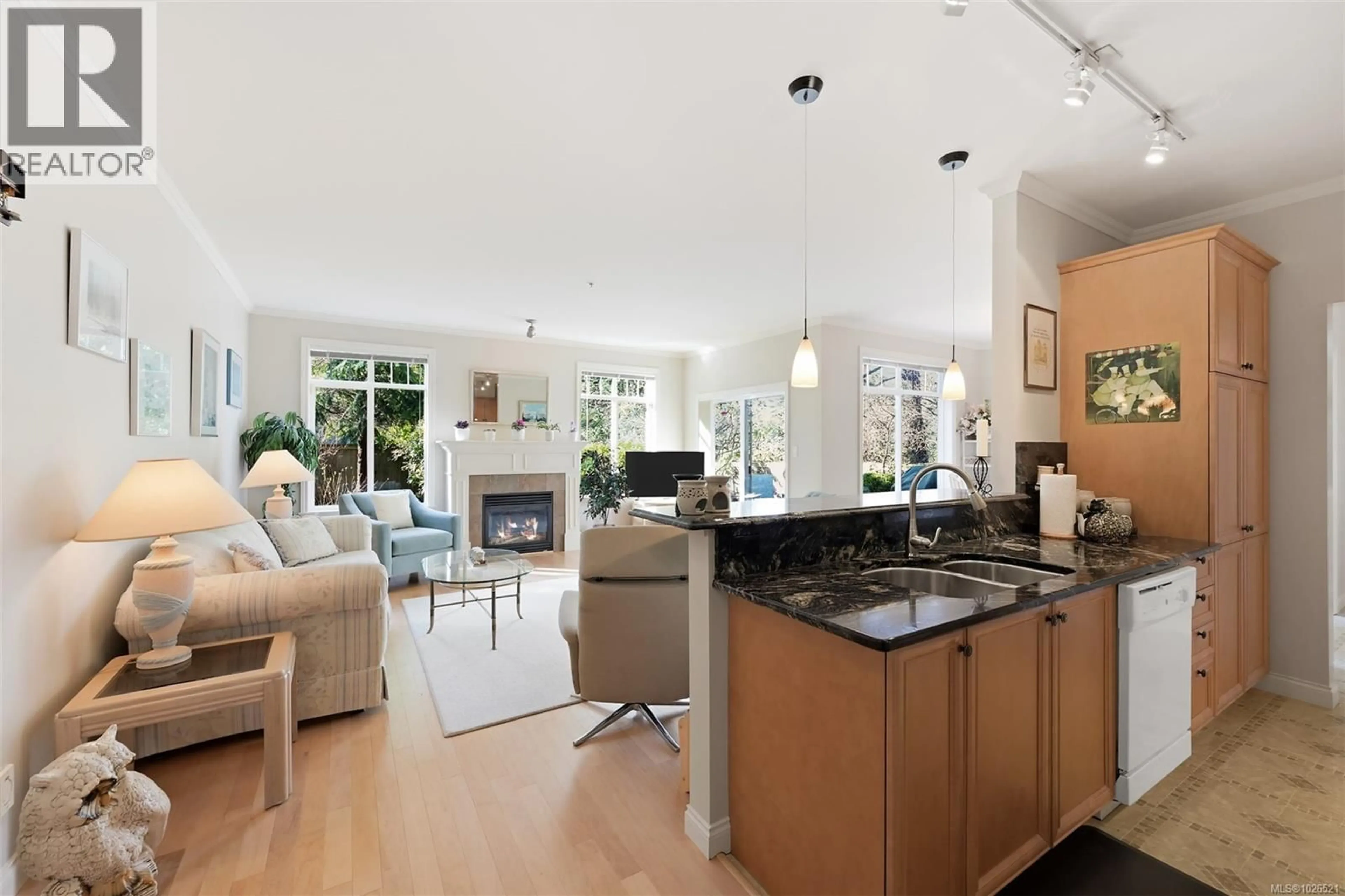 Open concept kitchen, unknown for 67 - 850 PARKLANDS DRIVE, Esquimalt British Columbia V9A7L9