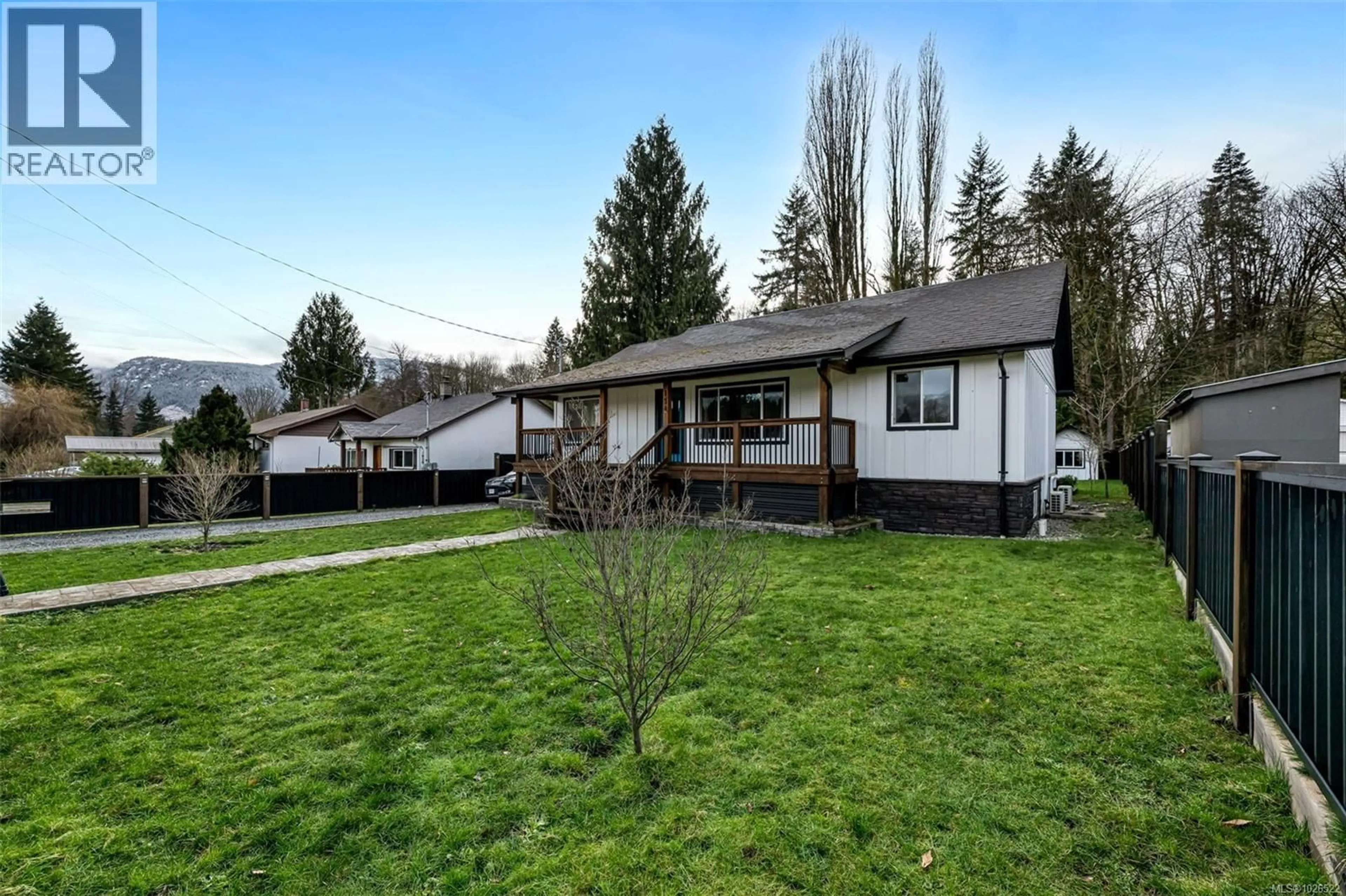 A pic from outside/outdoor area/front of a property/back of a property/a pic from drone, mountain view for 154 MACDONALD ROAD, Lake Cowichan British Columbia V0R2G0