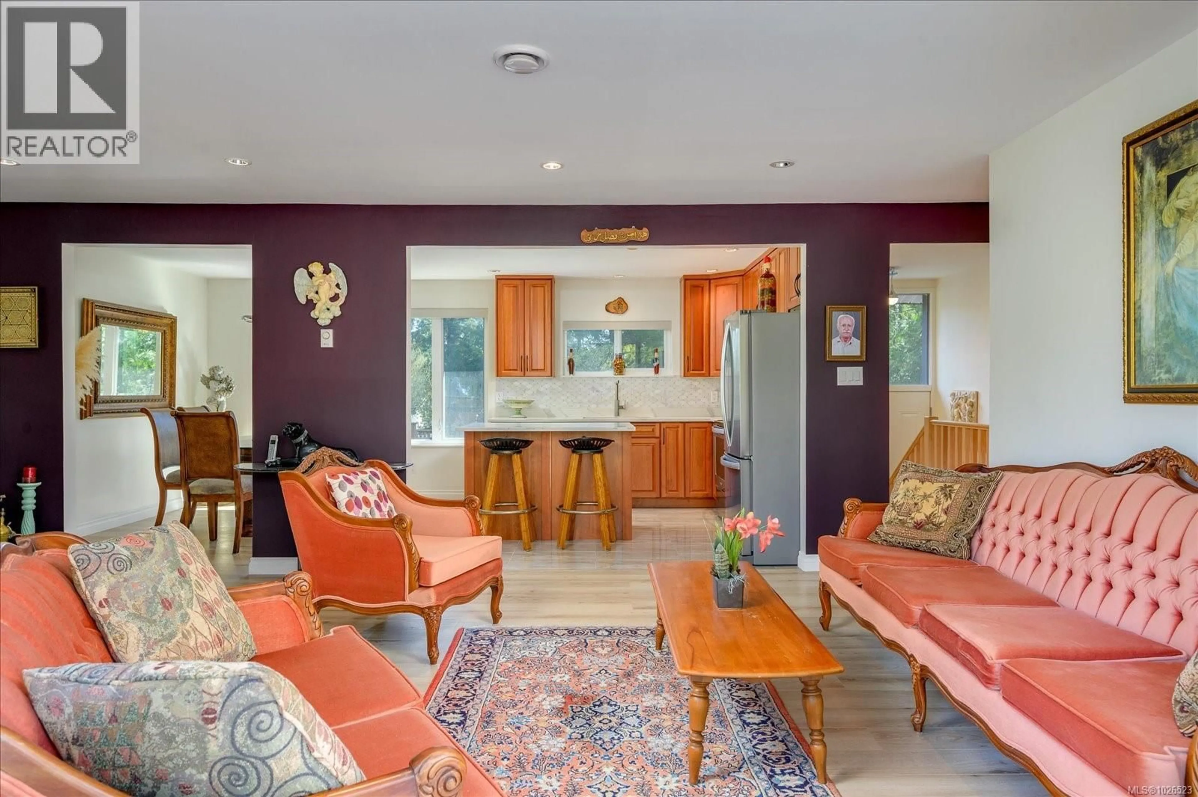 Living room with furniture, unknown for 1701 MORDEN ROAD, Nanaimo British Columbia V9X1T6