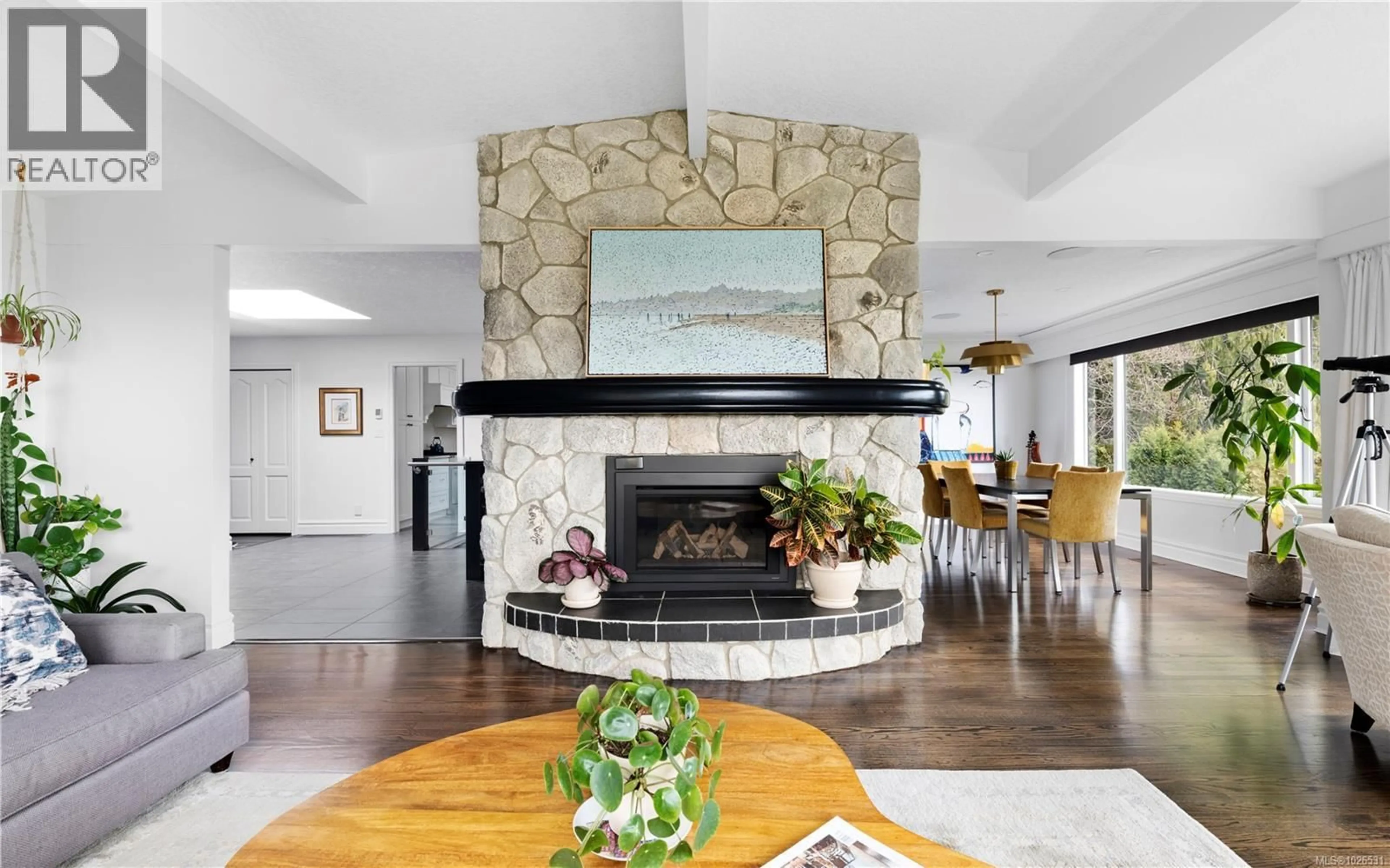 Unknown for 4988 GEORGIA PARK TERRACE, Saanich British Columbia V8Y2B9