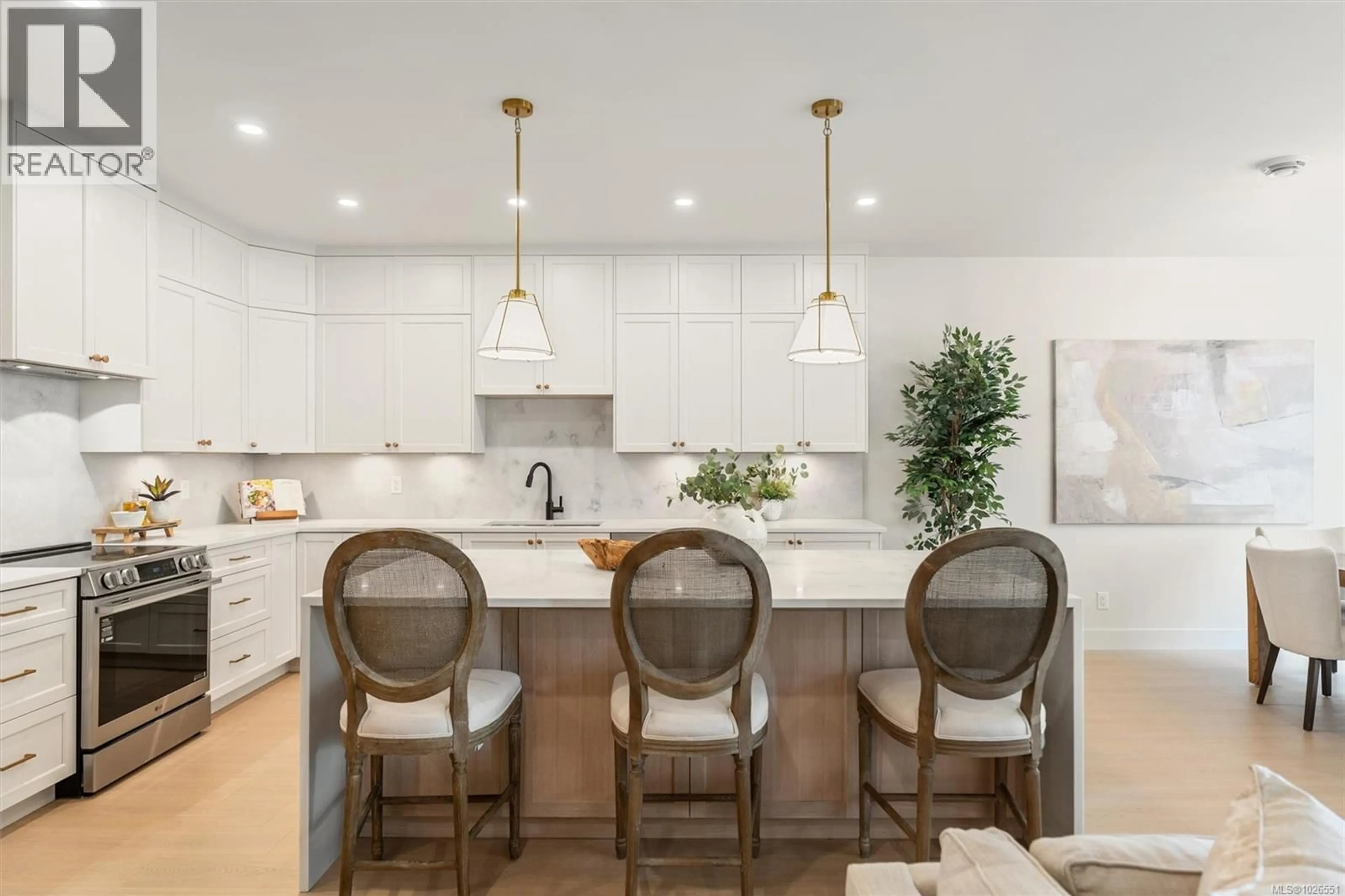 Open concept kitchen, unknown for 1563 MARBLE PLACE, Langford British Columbia V9B7A2