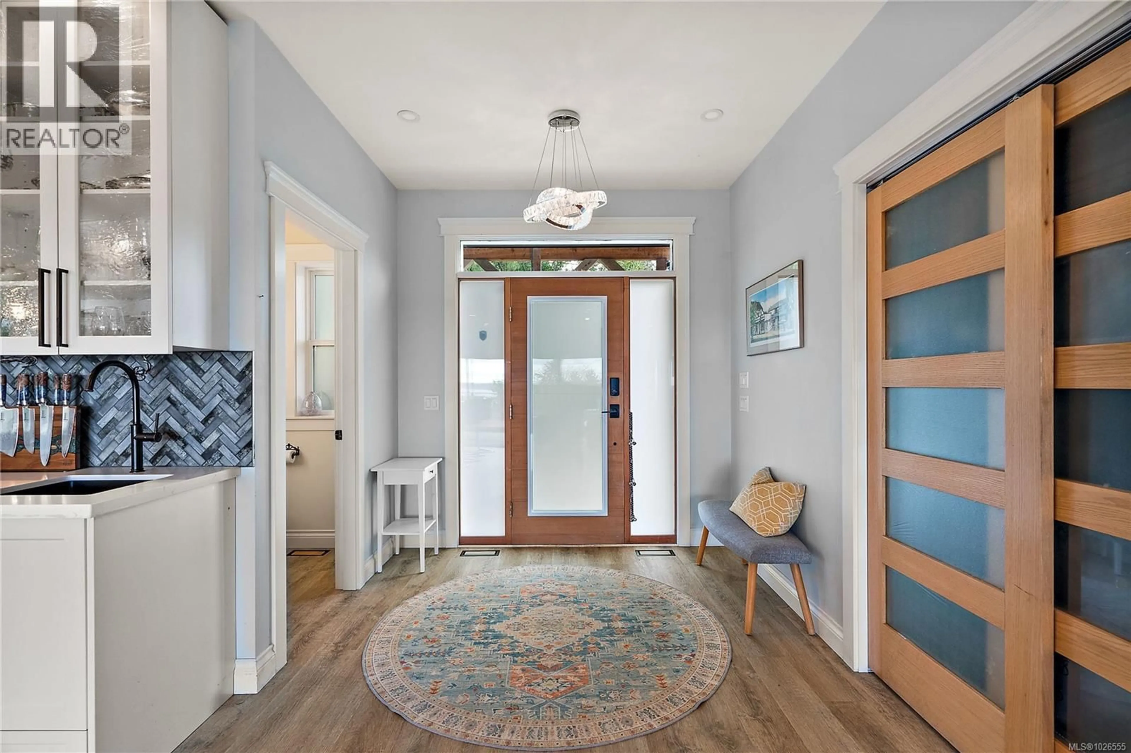 Indoor foyer for 8630 ALDOUS TERRACE, North Saanich British Columbia V8L1L2