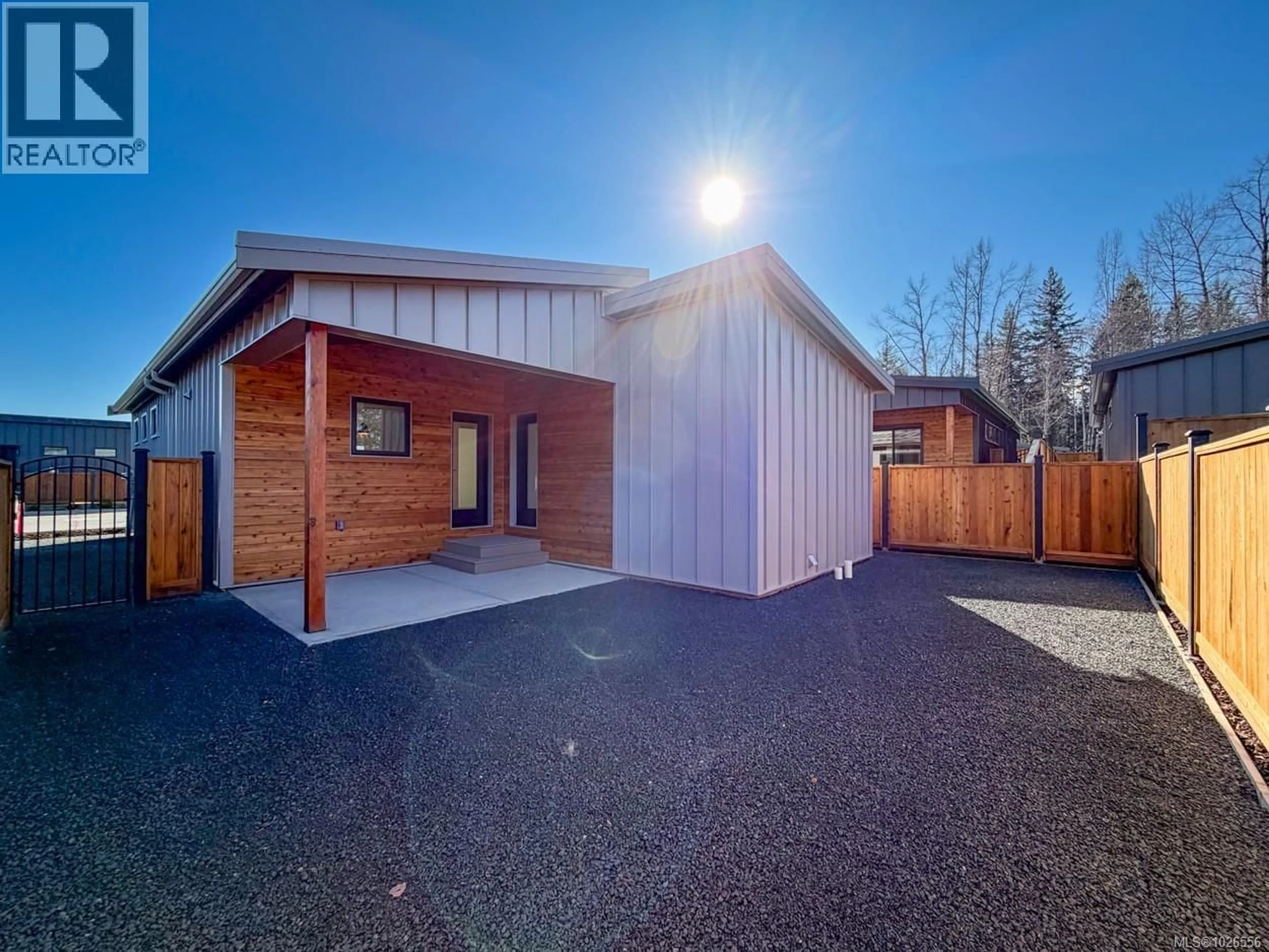 Indoor garage for 3 - 3025 ROYSTON ROAD, Cumberland British Columbia V0R1S0