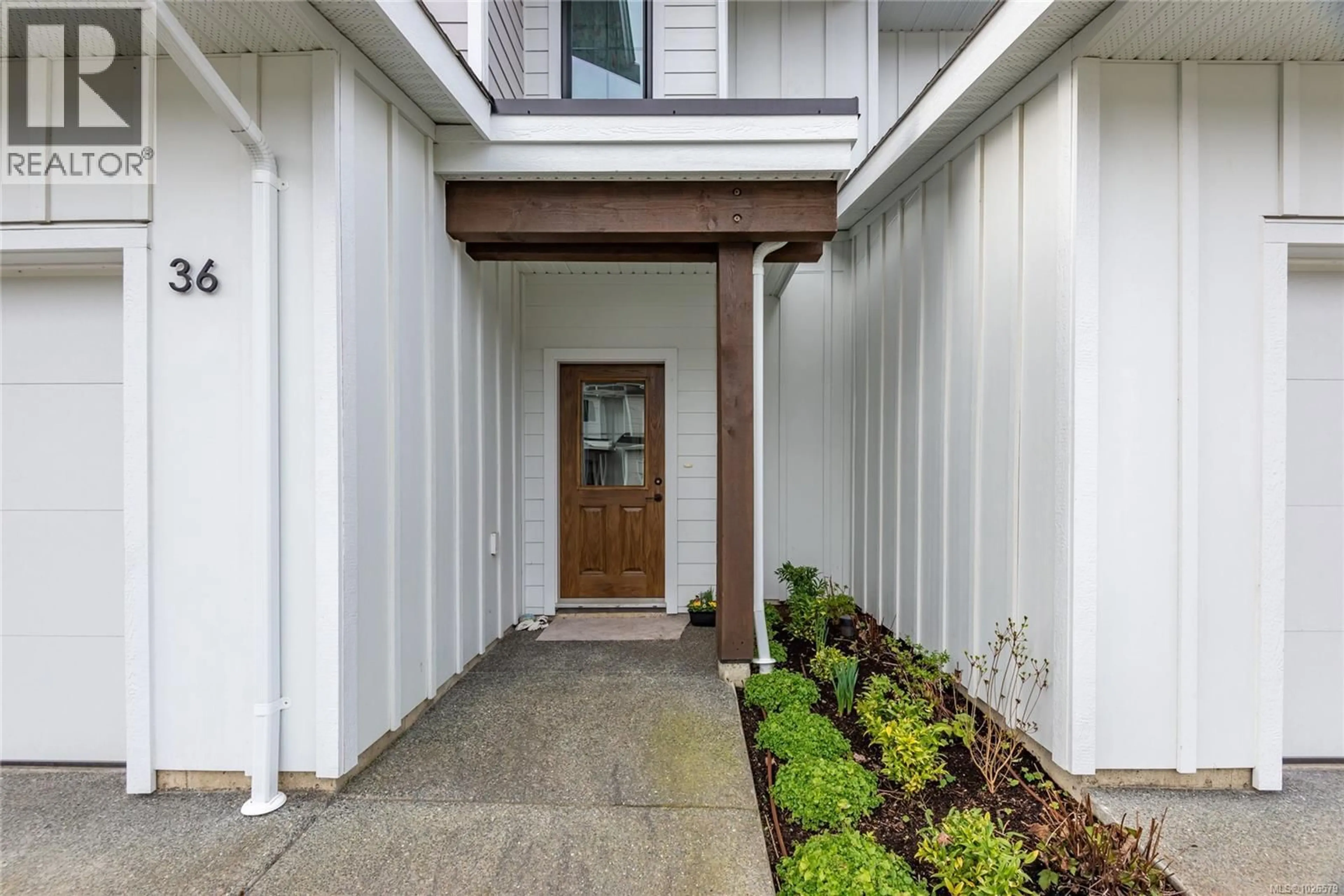 Indoor entryway for 36 - 1090 EVERGREEN ROAD, Campbell River British Columbia V9W3R9