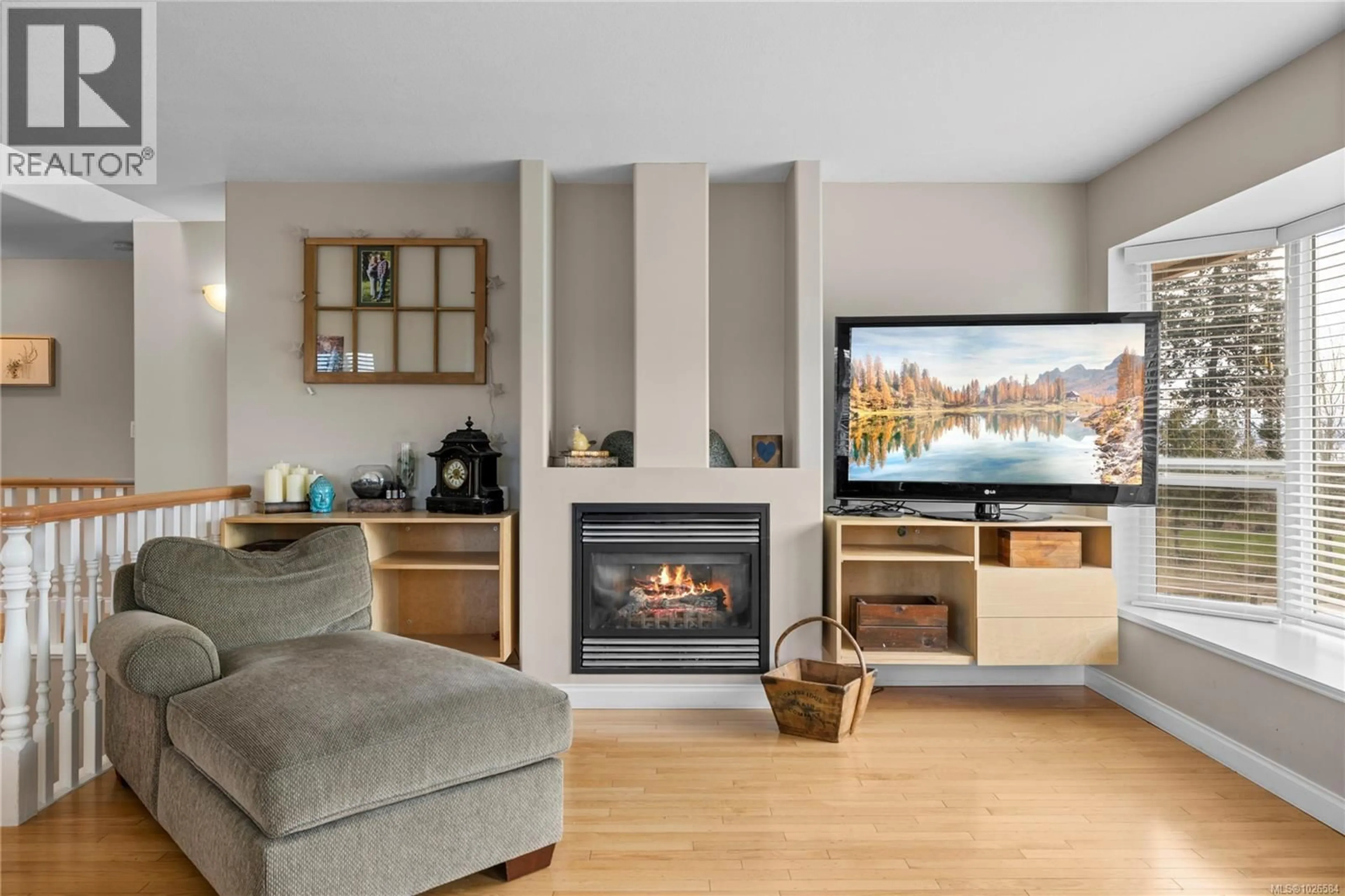 Living room with furniture, unknown for 615 CHINOOK AVENUE, Parksville British Columbia V9P1A5