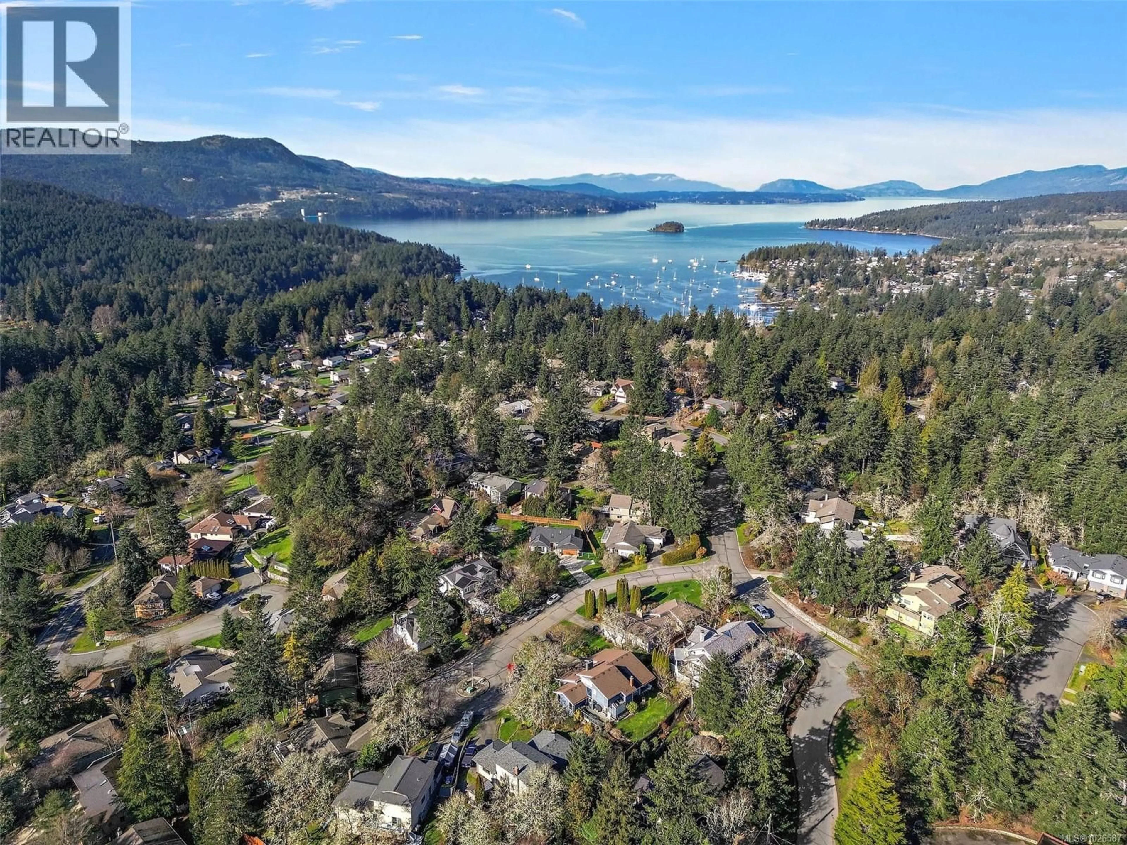A pic from outside/outdoor area/front of a property/back of a property/a pic from drone, water/lake/river/ocean view for 1028 BRAMFIELD PLACE, Central Saanich British Columbia V8M1A4