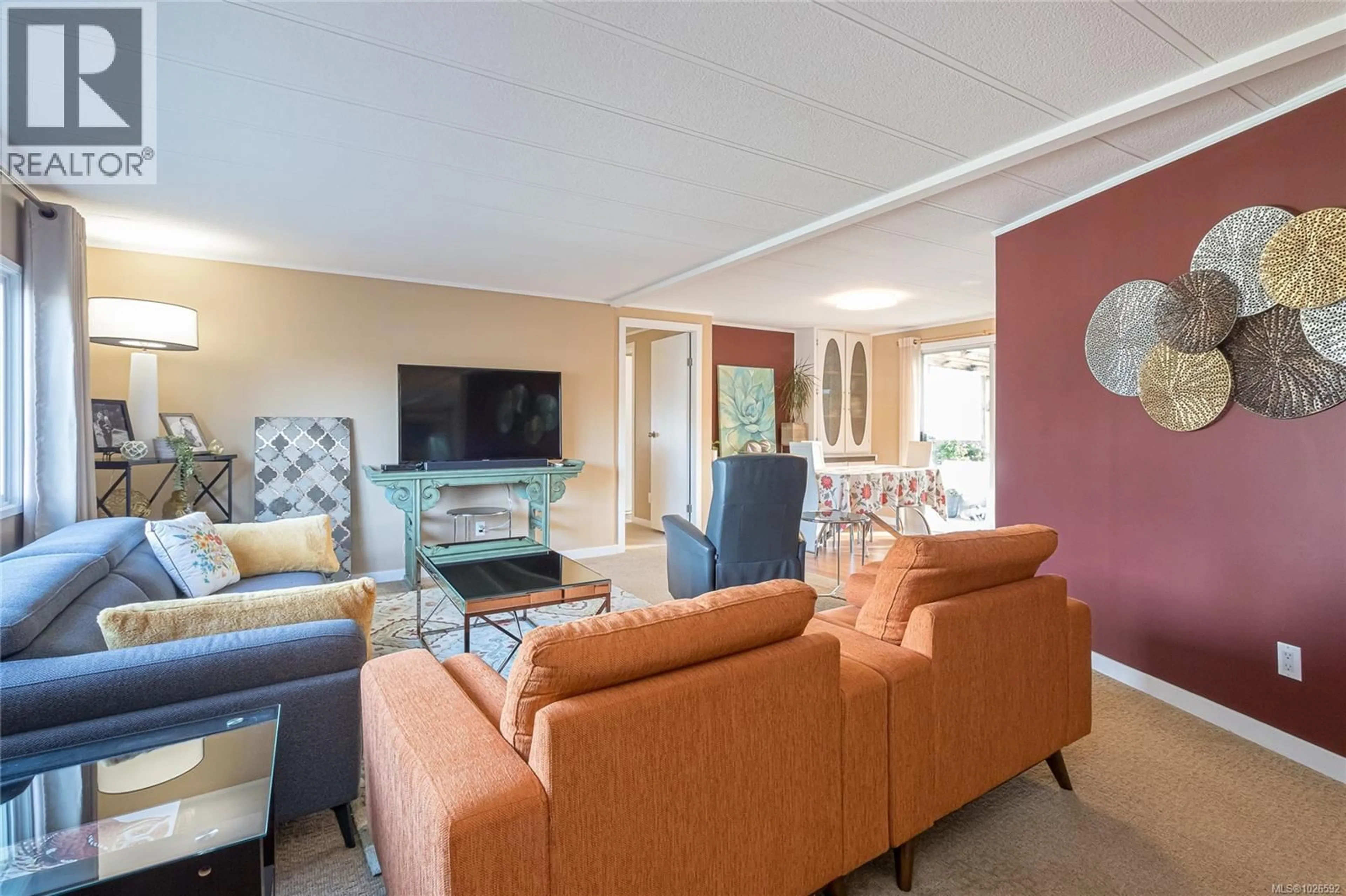 Living room with furniture, unknown for 10 - 1498 ADMIRALS ROAD, View Royal British Columbia V9A2R1