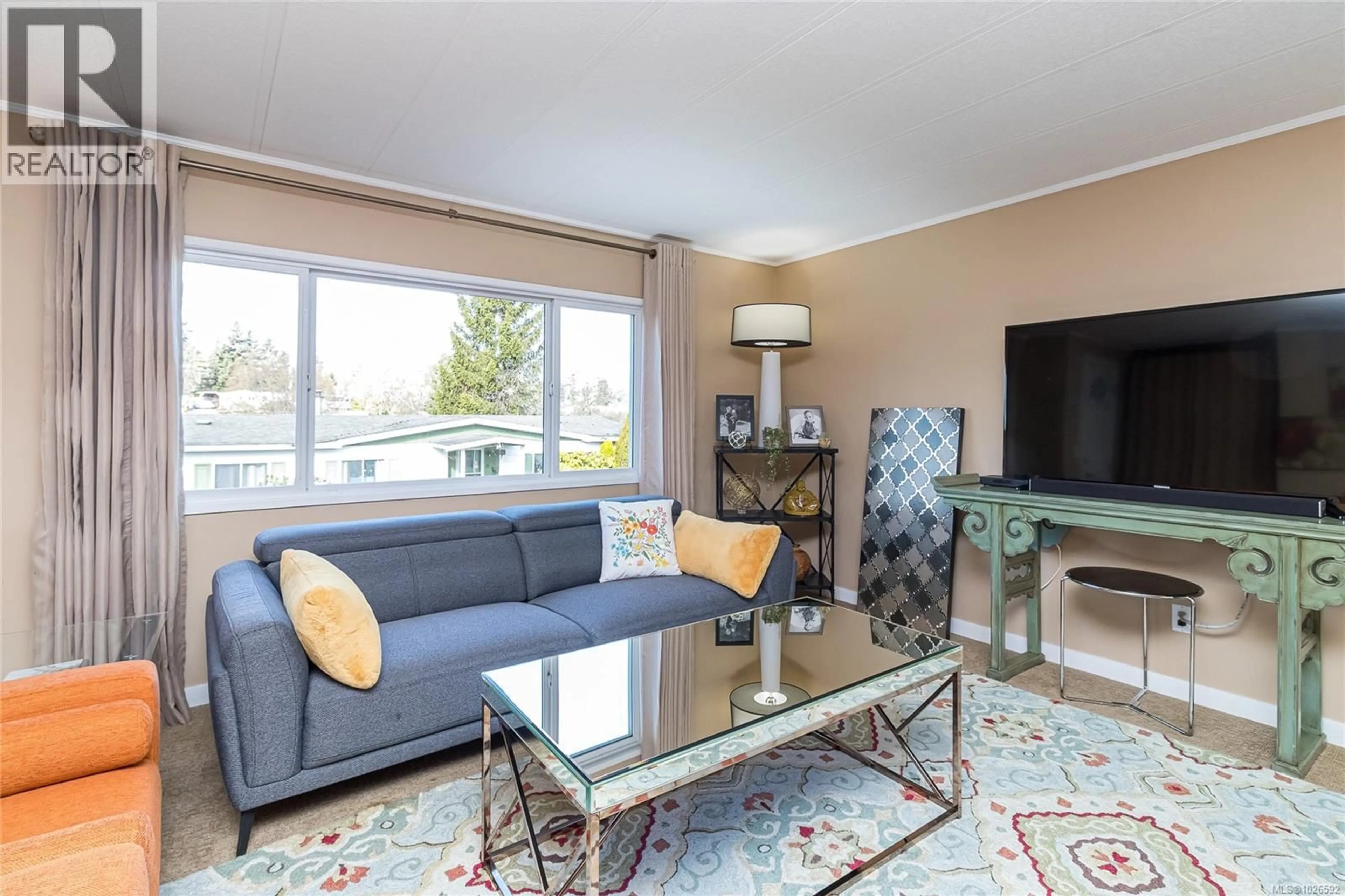 Living room with furniture, unknown for 10 - 1498 ADMIRALS ROAD, View Royal British Columbia V9A2R1