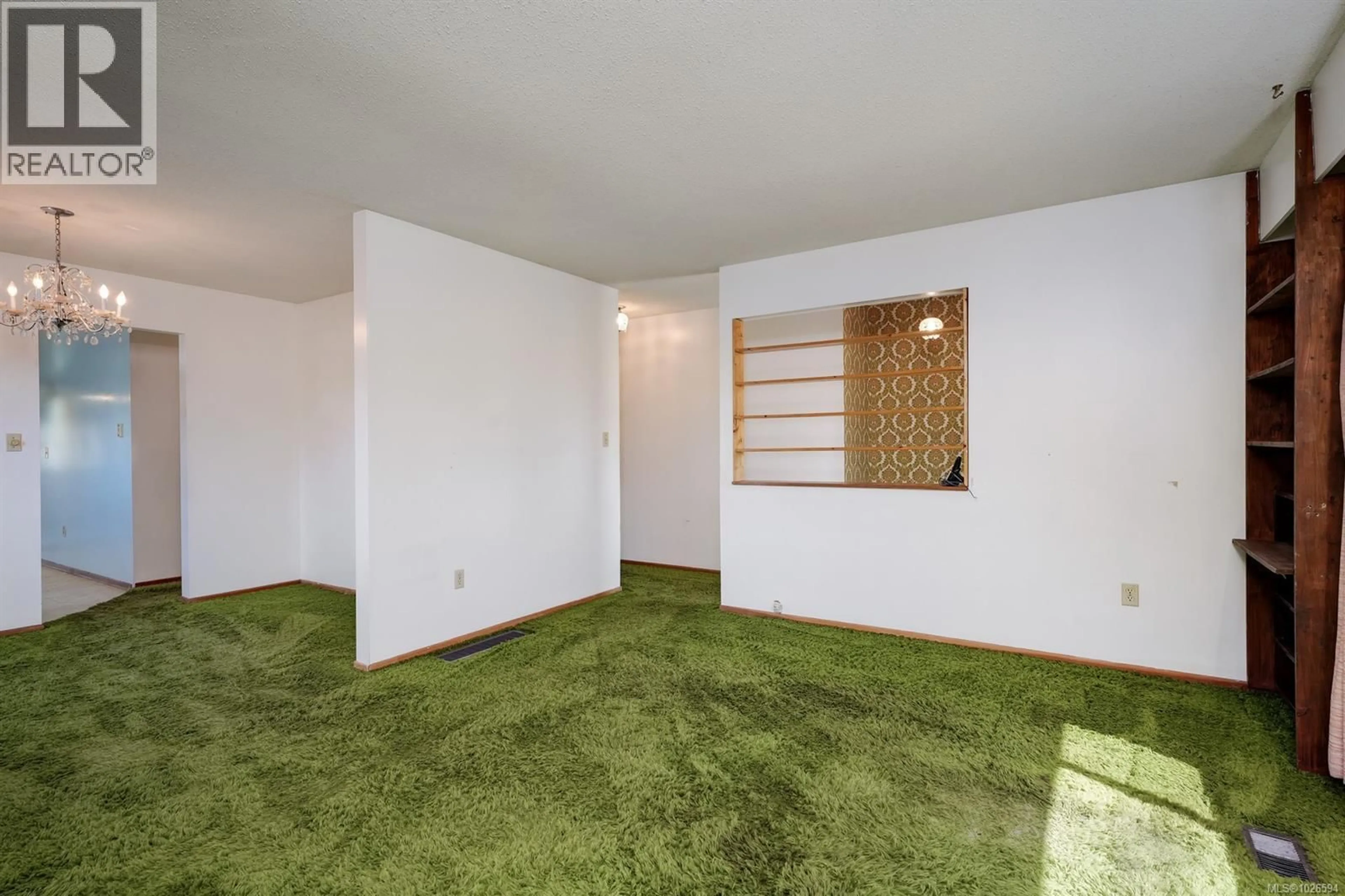 A pic of a room for 538 WARREN AVENUE, Saanich British Columbia V8Z2J3