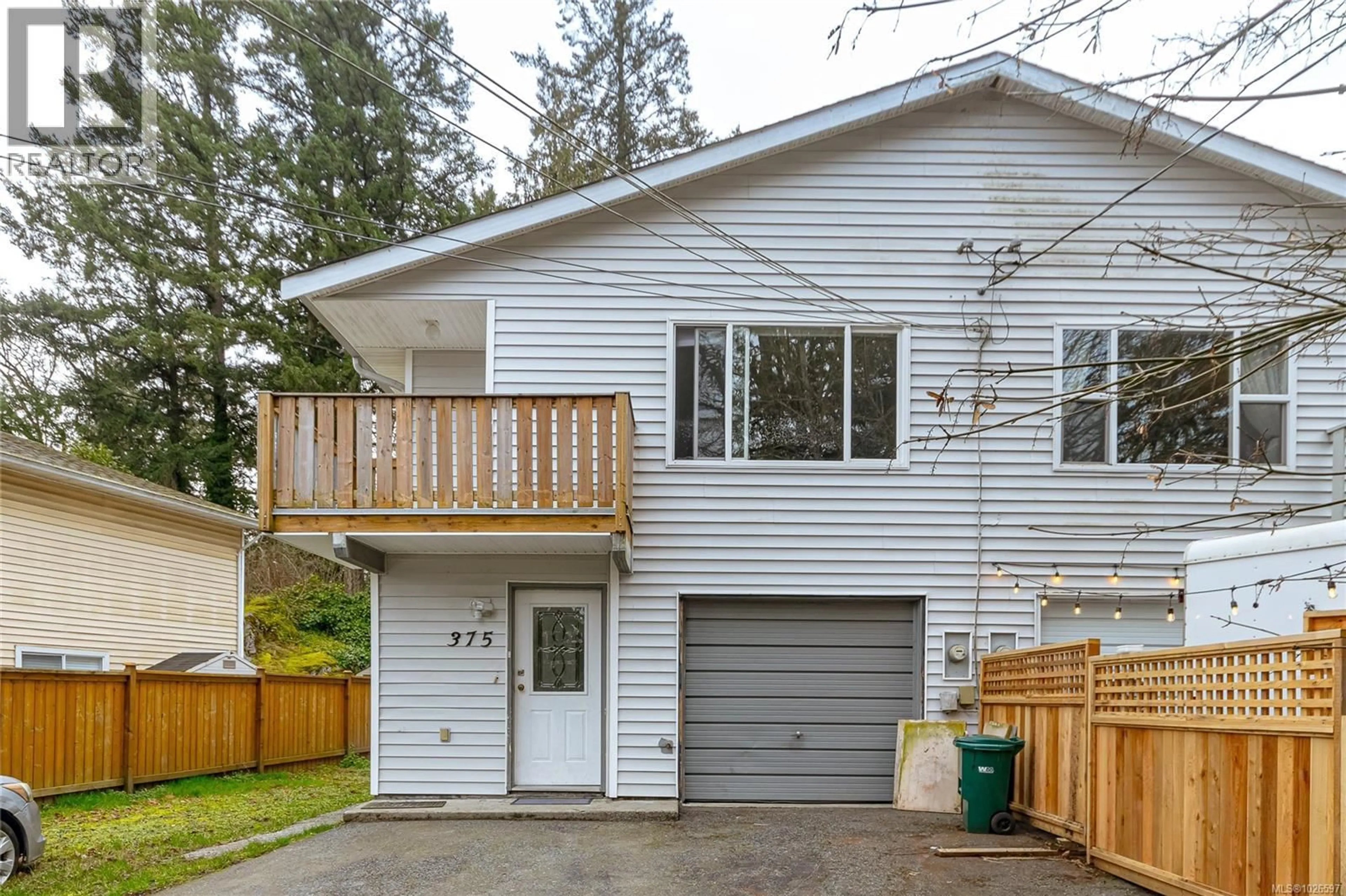 Home with vinyl exterior material, street for 375 KISLINGBURY LANE, View Royal British Columbia V8X2L5