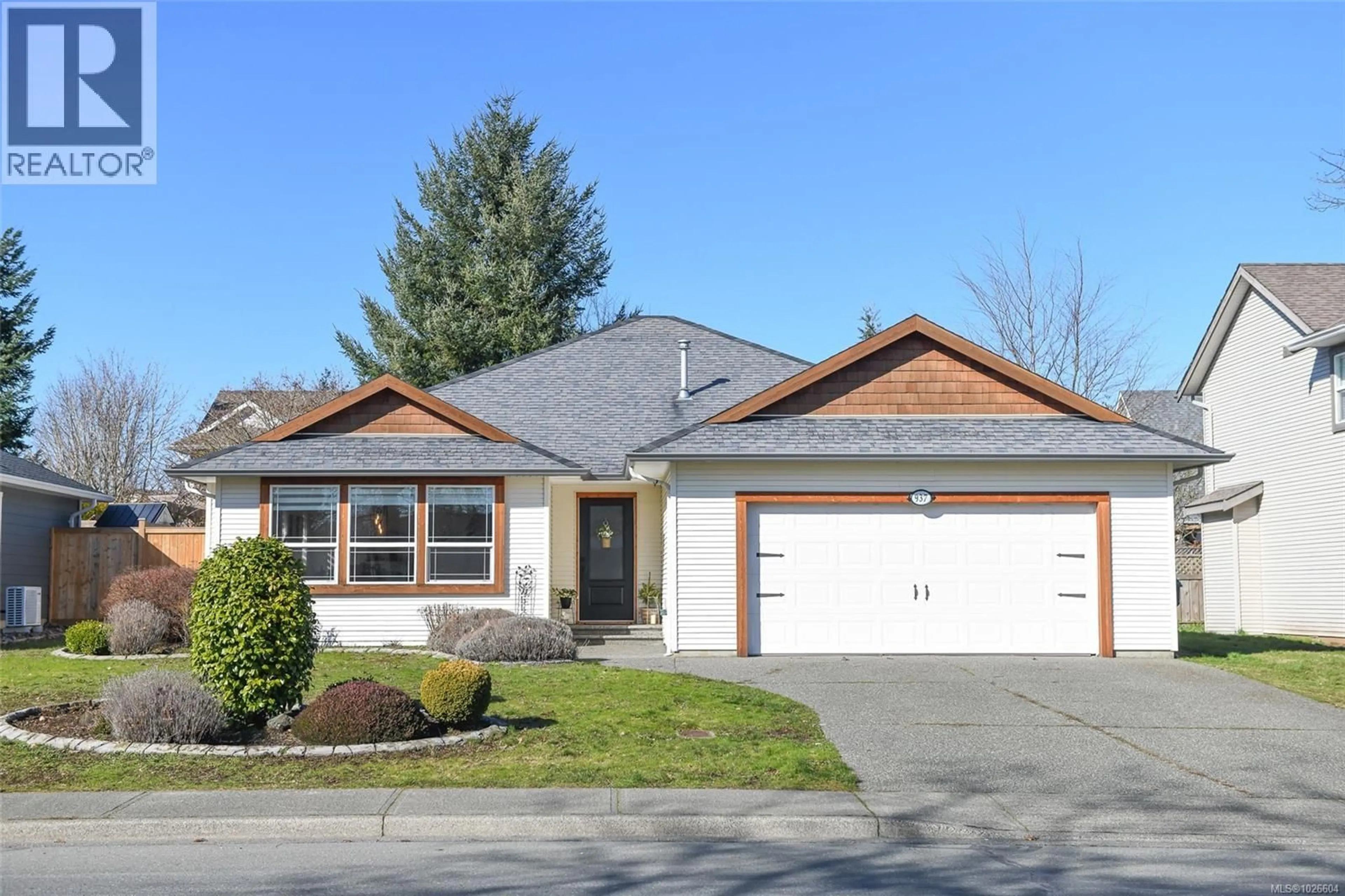 Home with vinyl exterior material, street for 937 MALAHAT DRIVE, Courtenay British Columbia V9N9E3