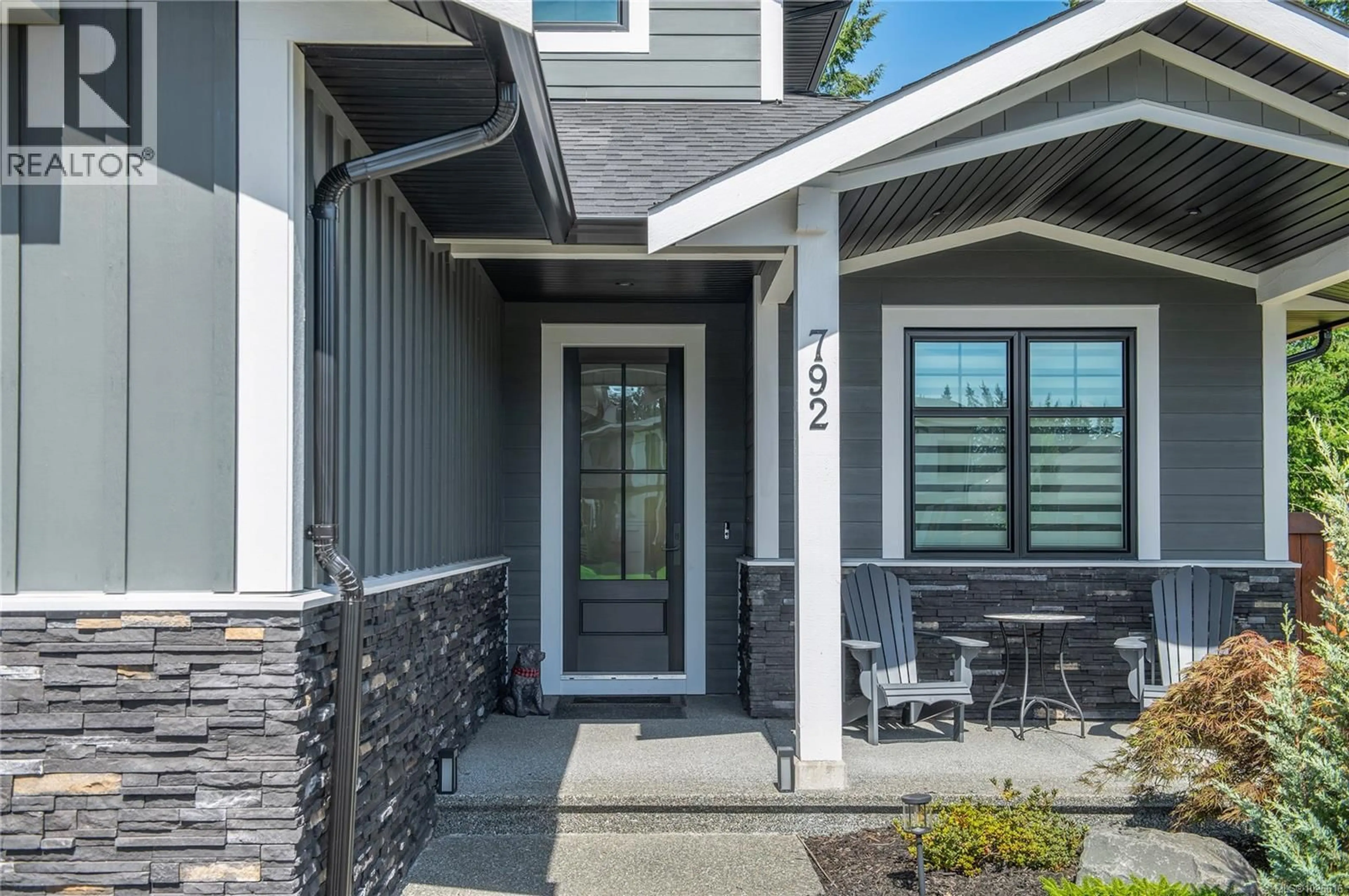 Home with vinyl exterior material, street for 792 SALAL STREET, Campbell River British Columbia V9H0E7