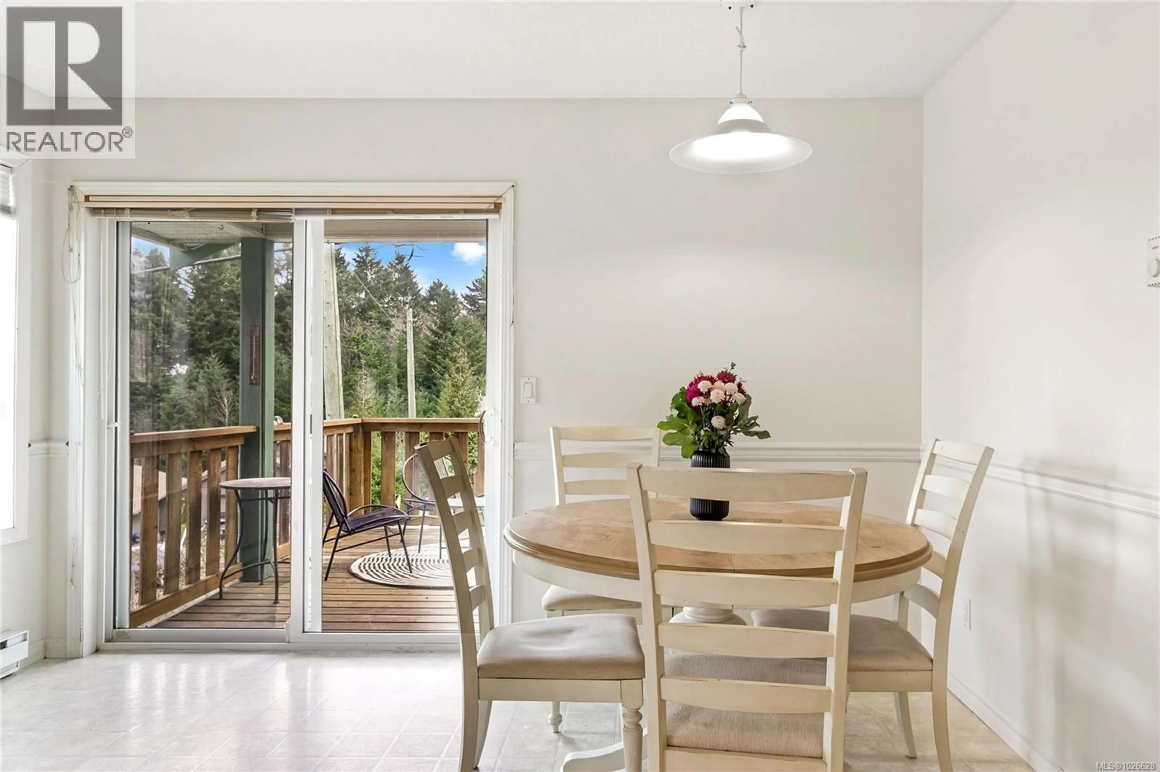 Dining room, wood/laminate floor for 269 TAHOE AVENUE, Nanaimo British Columbia V9R7B3