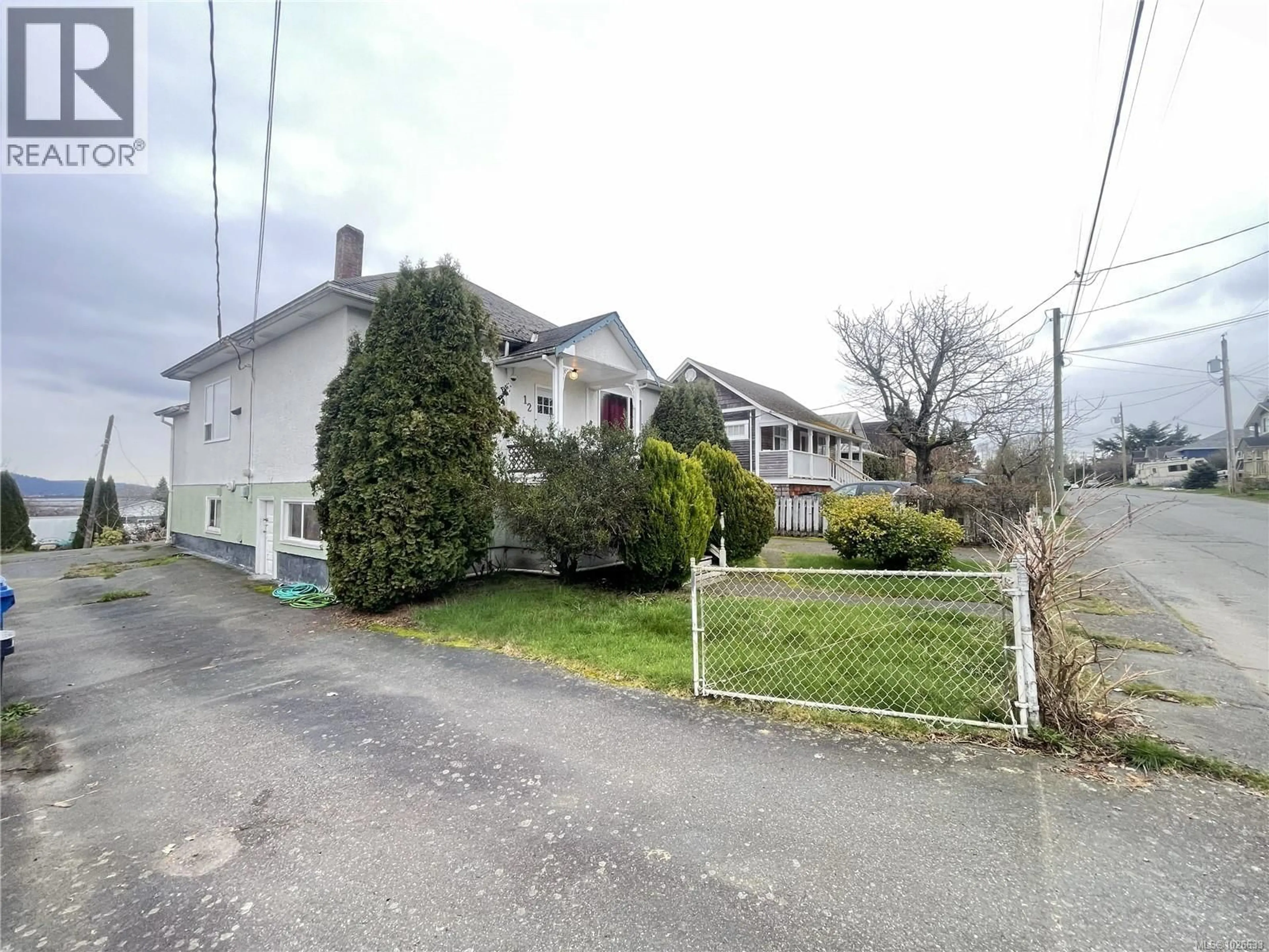 A pic from outside/outdoor area/front of a property/back of a property/a pic from drone, street for 12 GILLESPIE STREET, Nanaimo British Columbia V9R6Y3