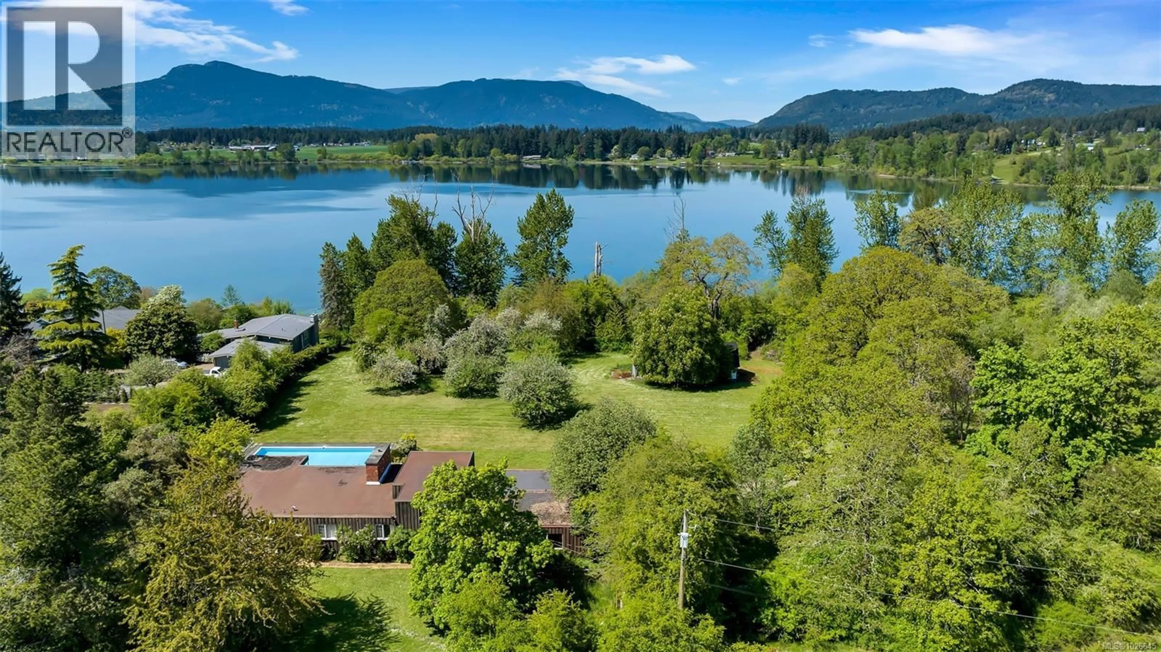 A pic from outside/outdoor area/front of a property/back of a property/a pic from drone, water/lake/river/ocean view for 6364 DEYKIN AVENUE, Duncan British Columbia V9L5R2